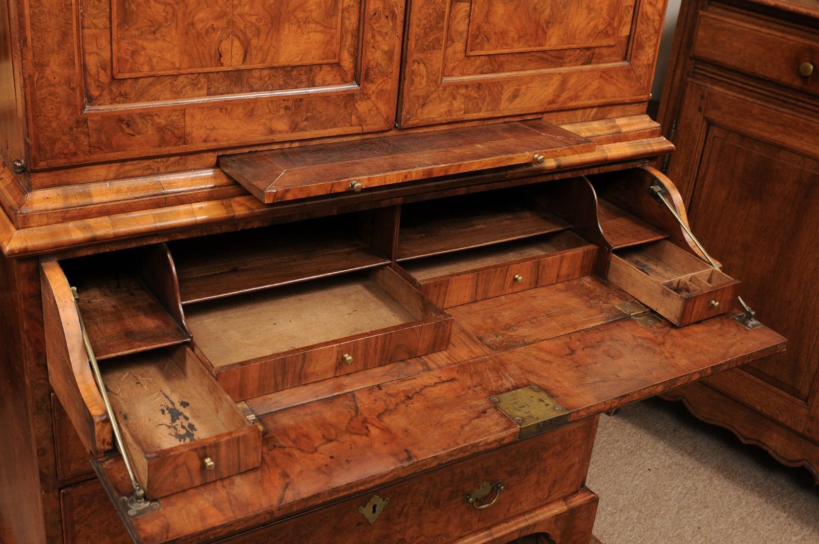 Early 18th Century English George I Burled Walnut Secretary Bookcase / Chest  For Sale 1