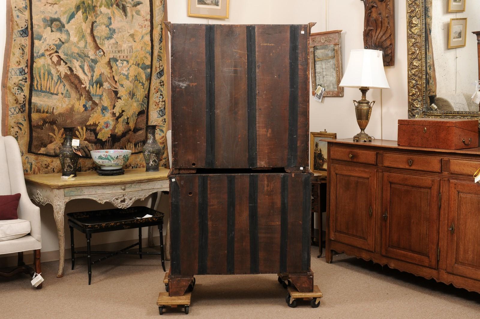 Early 18th Century English George I Burled Walnut Secretary Bookcase / Chest  For Sale 4