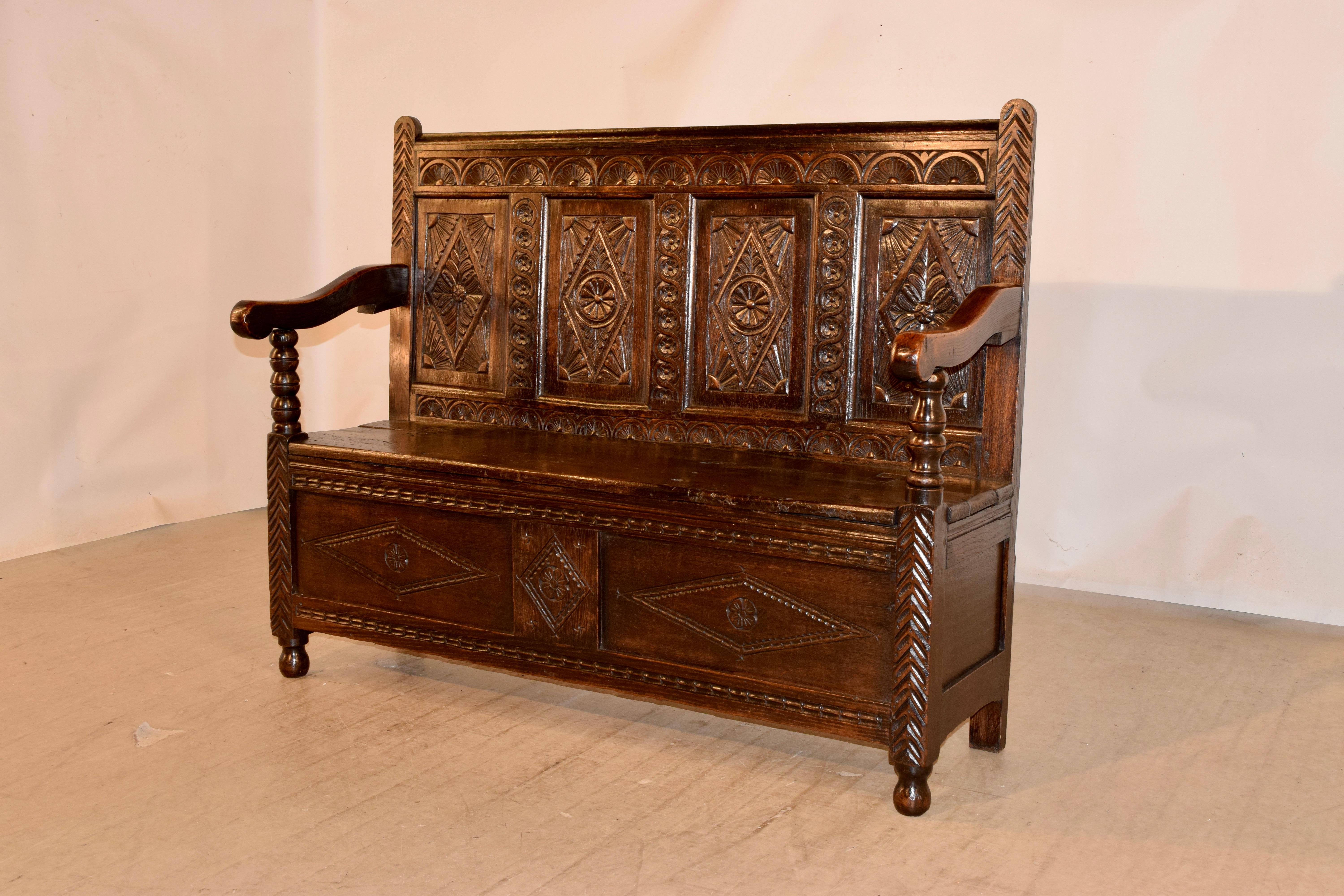 Early 18th Century English Oak Bench In Good Condition In High Point, NC