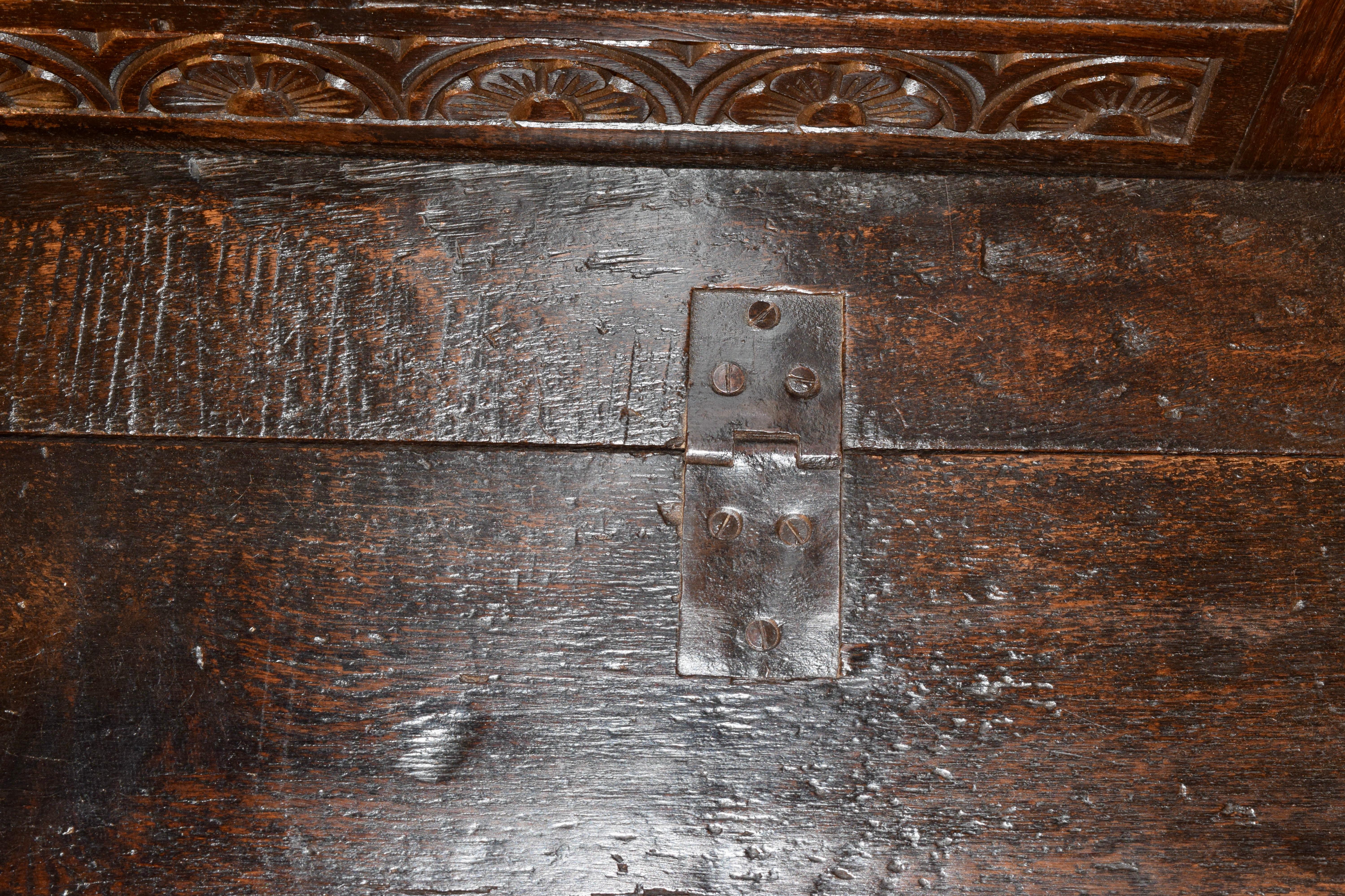 Early 18th Century English Oak Bench 5