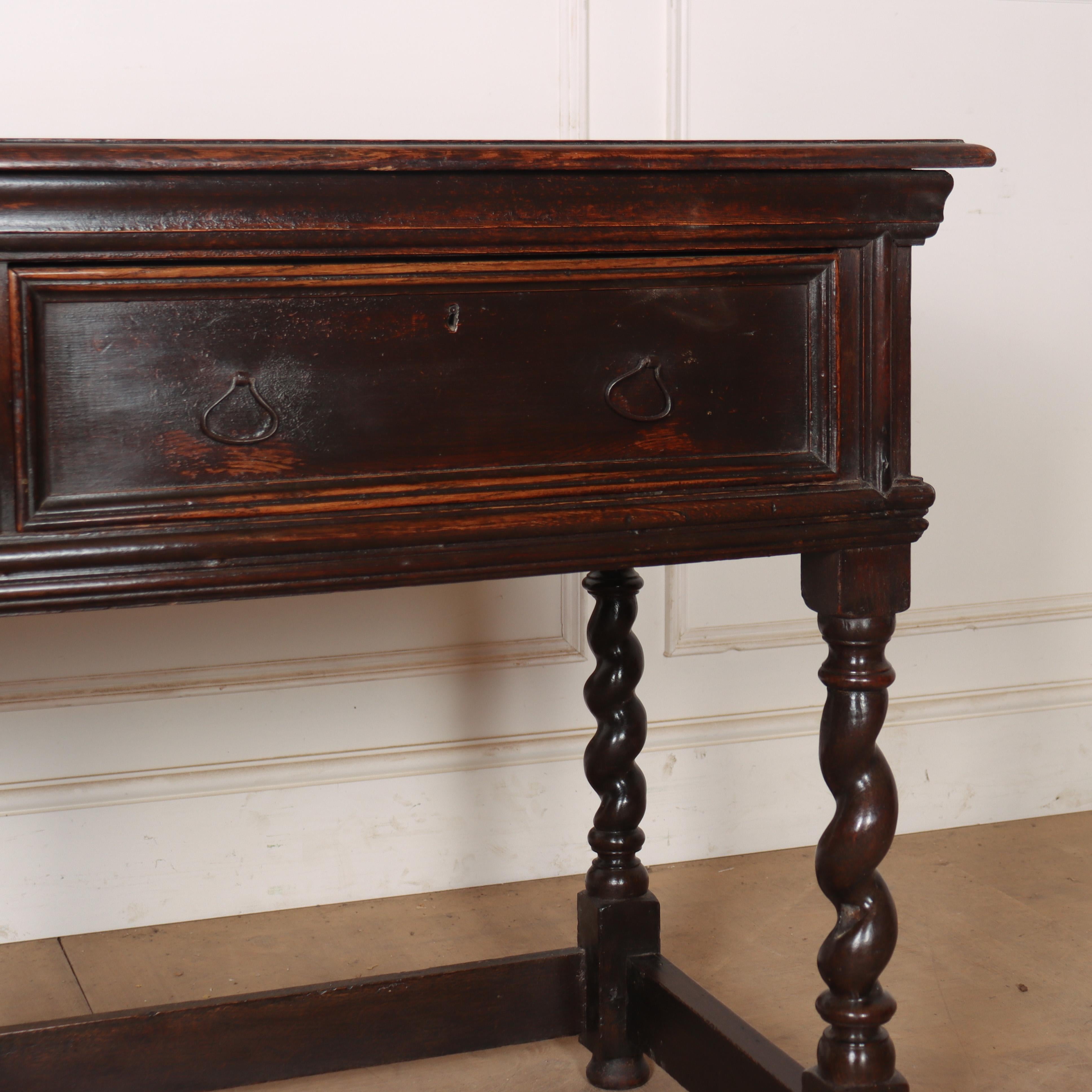 Early 18th Century English Oak Dresser Base In Good Condition For Sale In Leamington Spa, Warwickshire