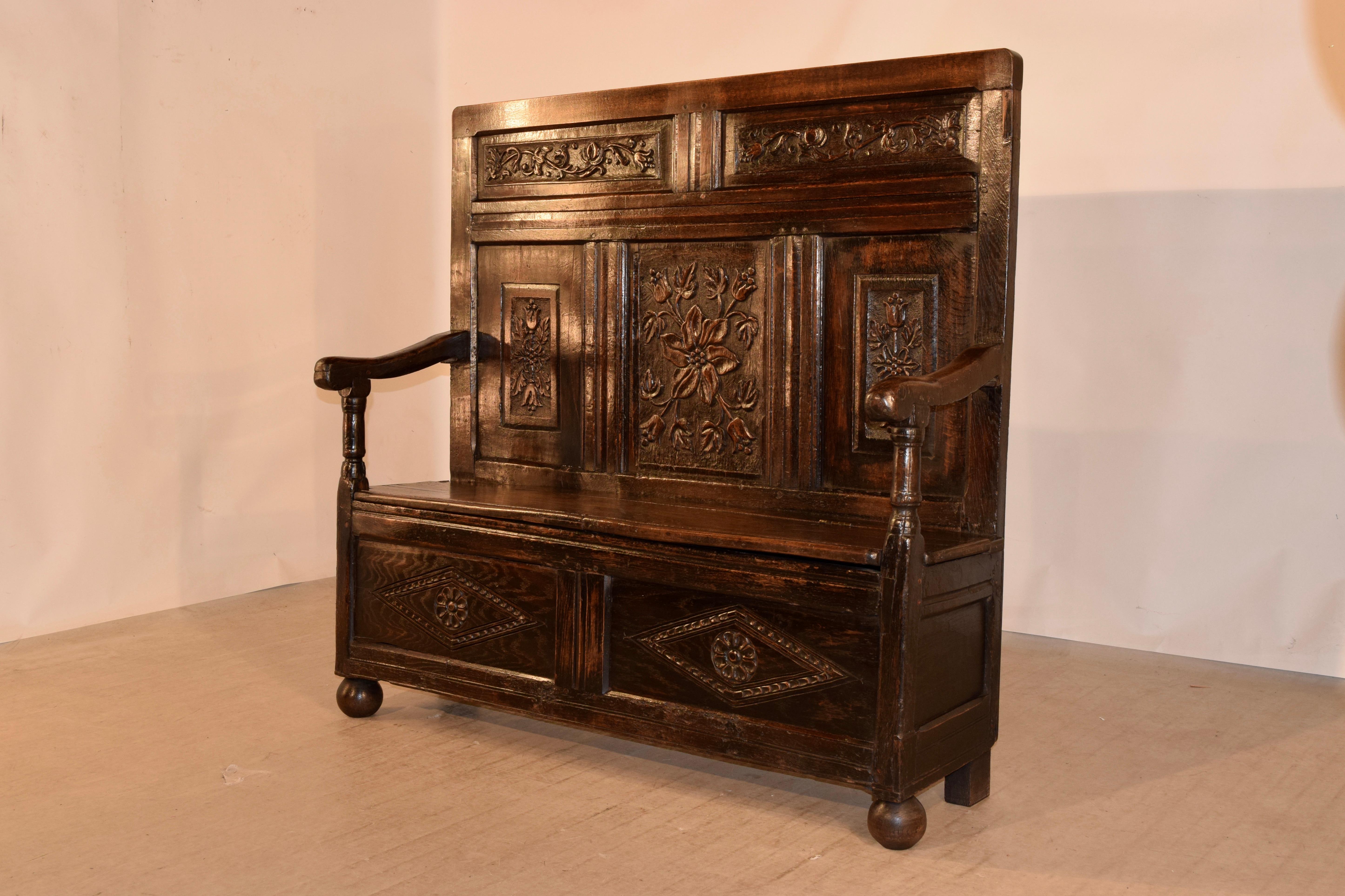 William and Mary Early 18th Century English Oak Settle