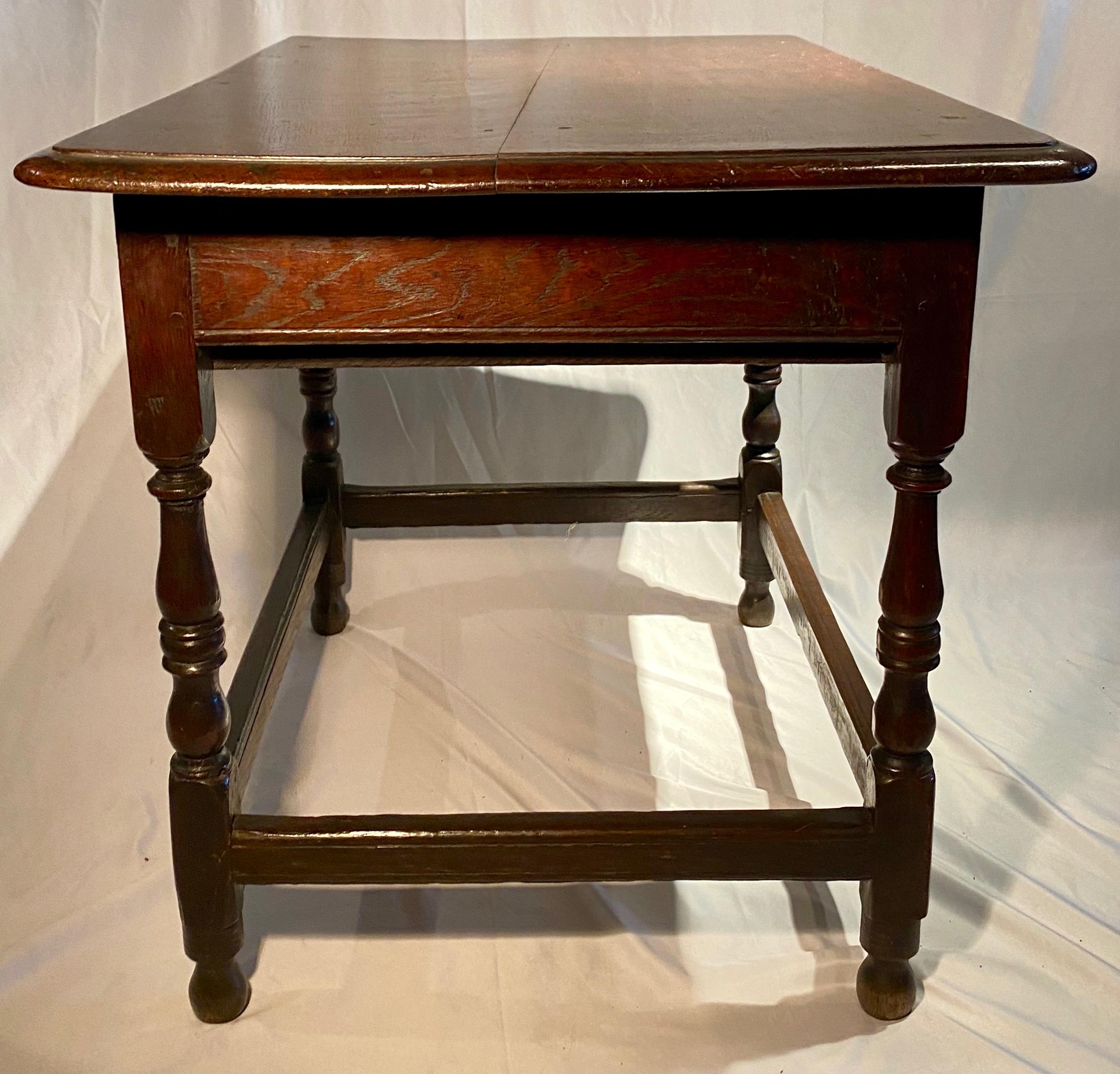 European Early 18th Century English Oak Table, circa 1720 For Sale