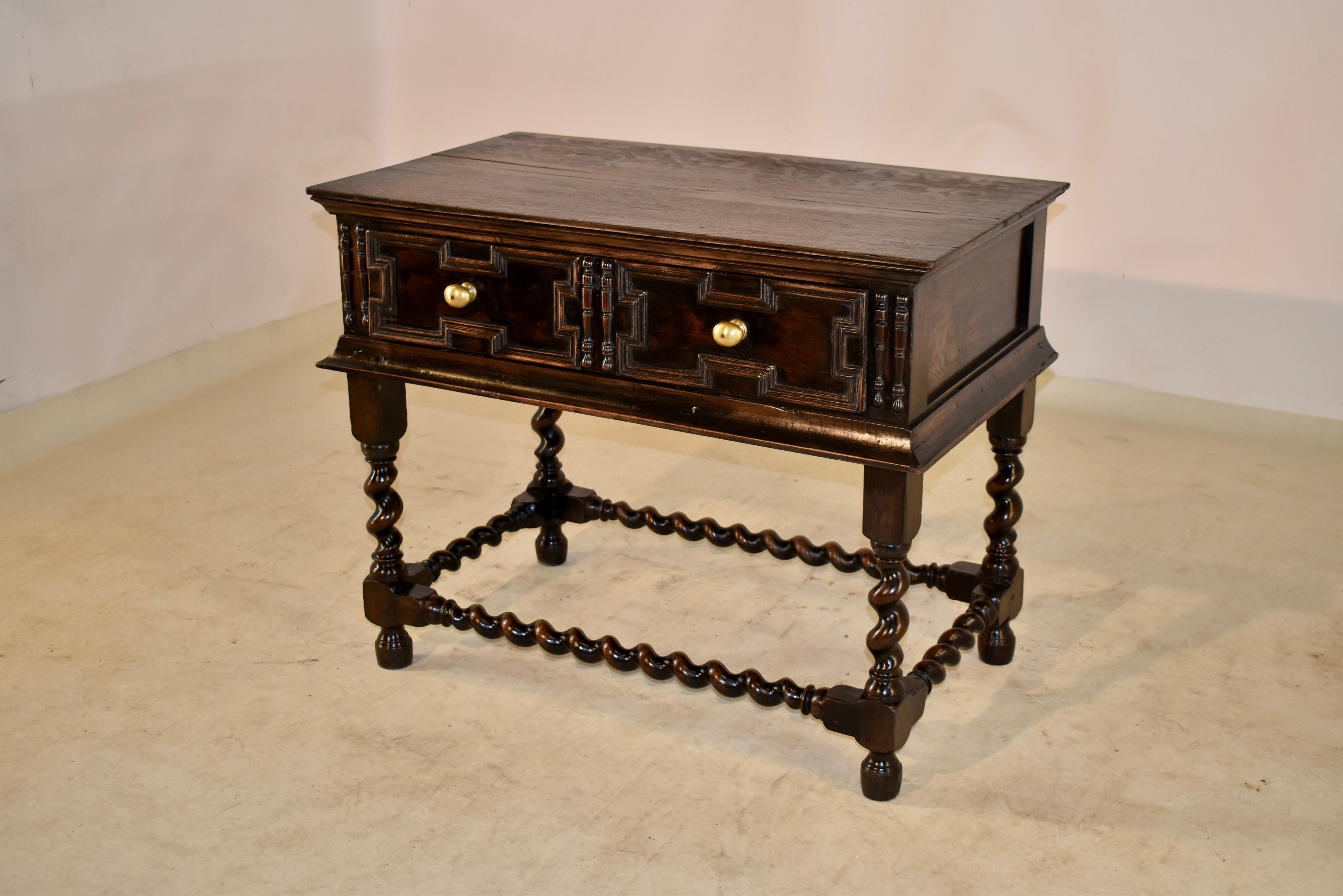 Early 18th Century English Oak Table For Sale 2