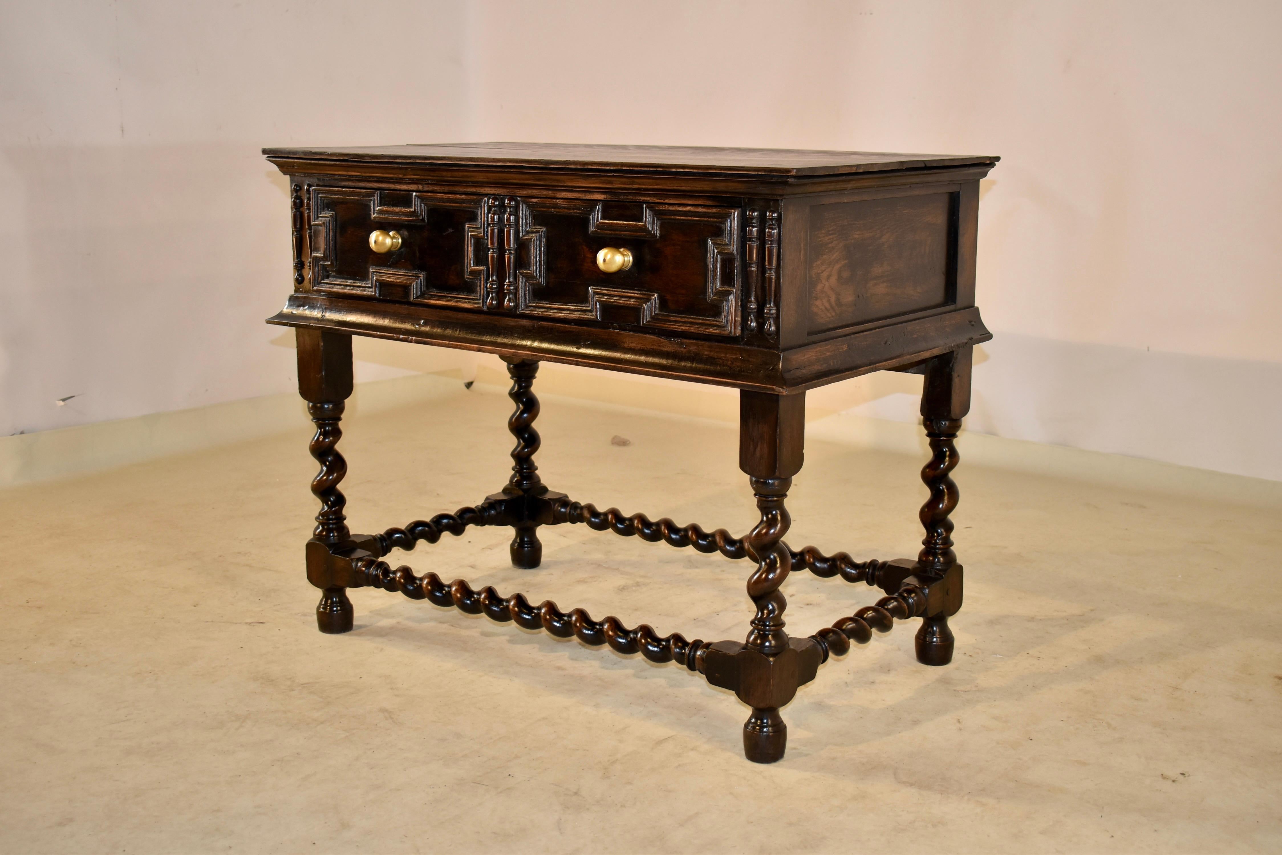 Early 18th Century English Oak Table For Sale 3