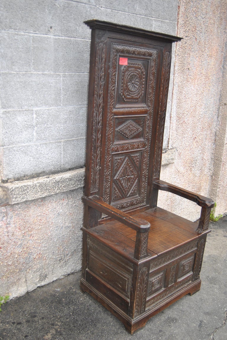 Early 18th Century English Oak Tall Back Chair Settle For Sale