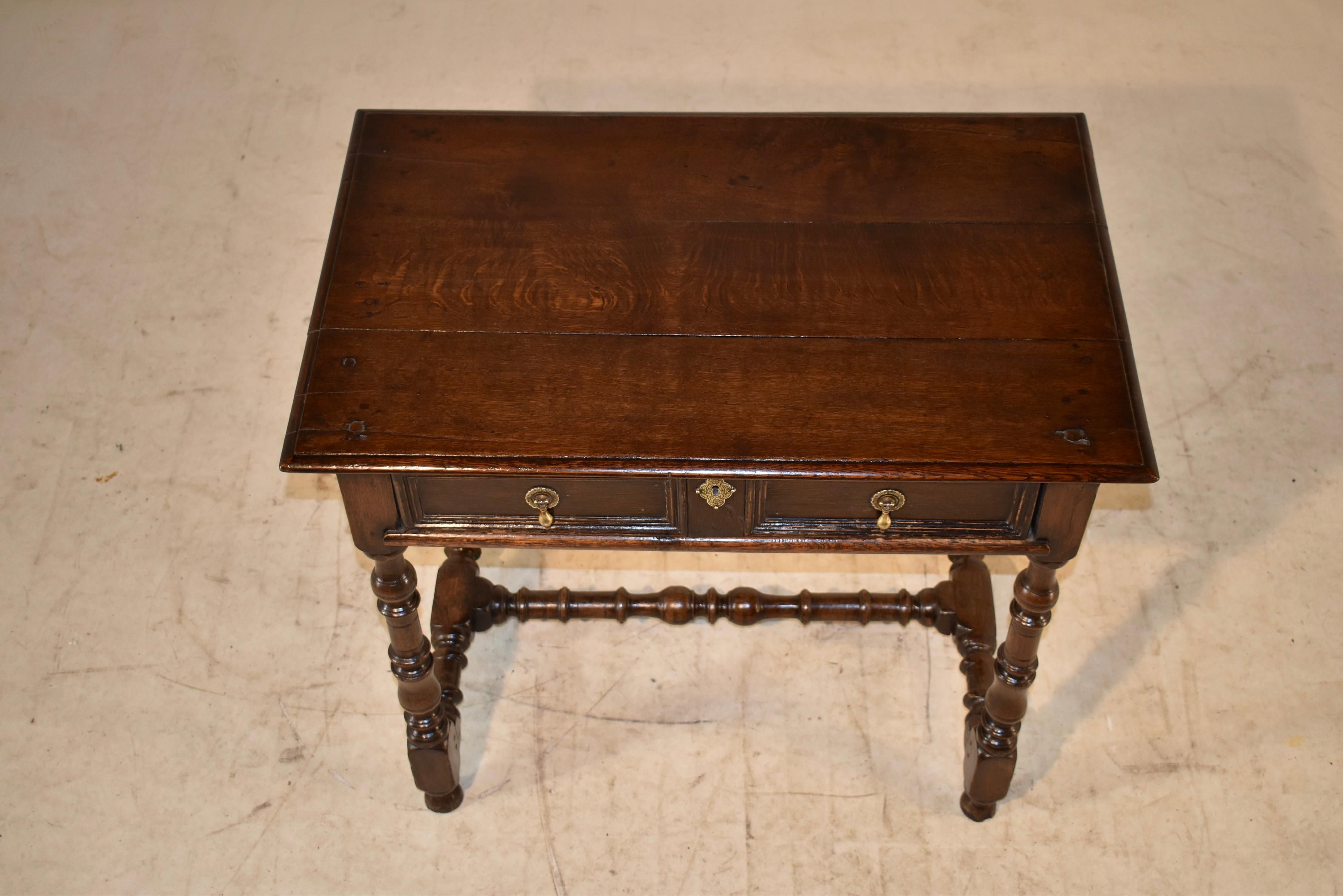 Early 18th Century English Side Table For Sale 3