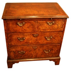 Early 18th Century English Small George I Figured Walnut Chest Of Drawers