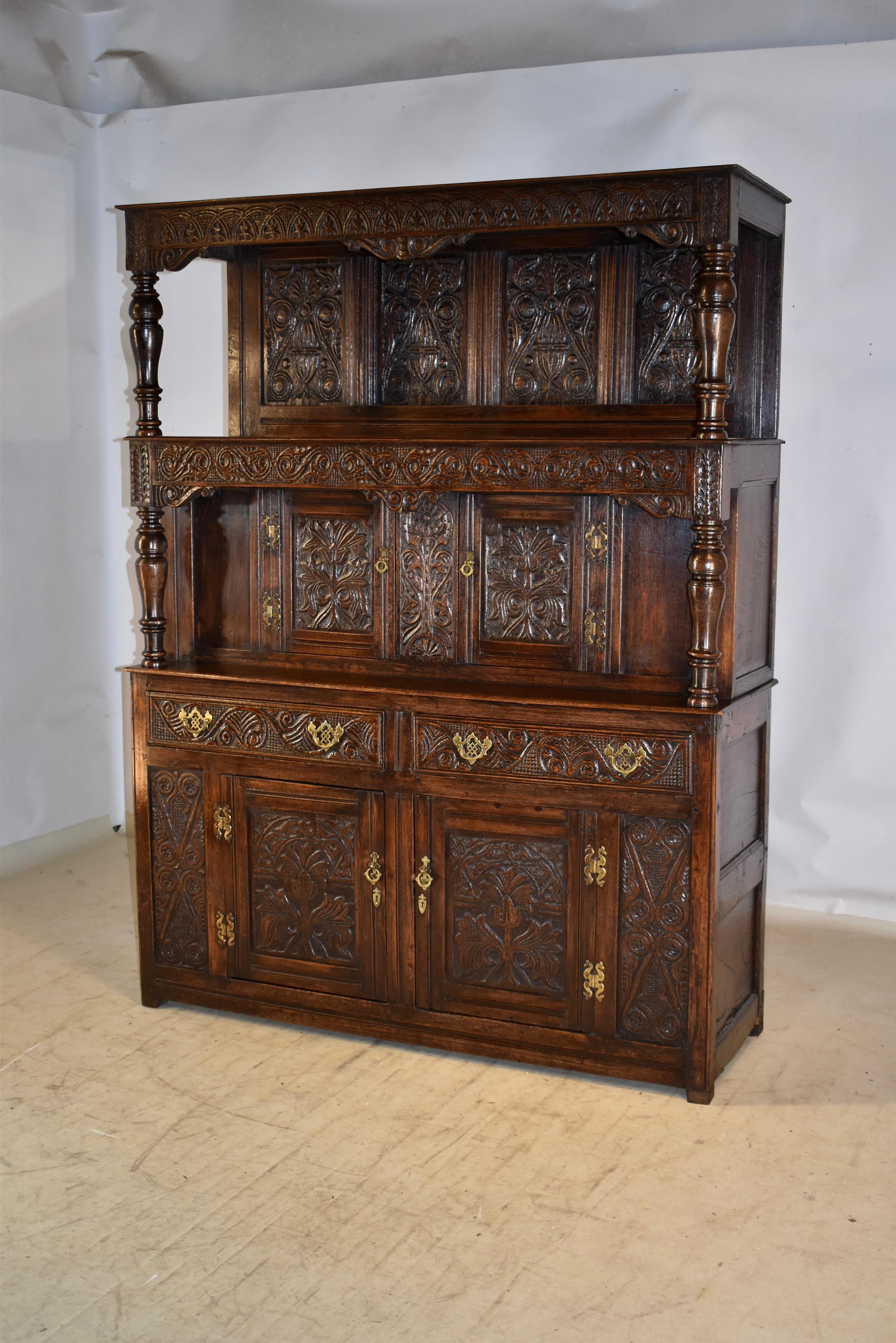 Early 18th Century English Tridarn Press Cupboard In Good Condition For Sale In High Point, NC