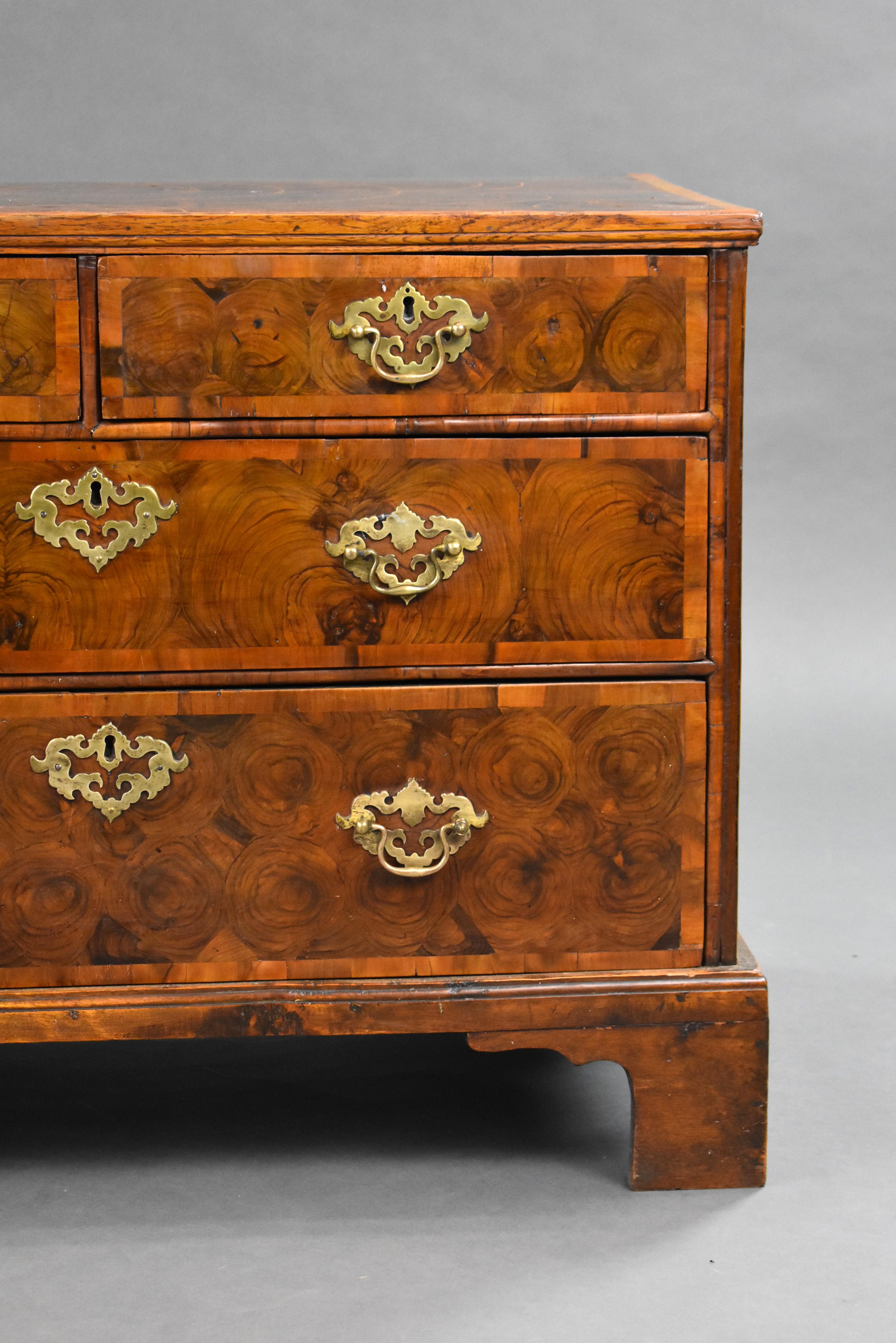 Early 18th Century English Walnut Oyster Veneer Chest of Drawers For Sale 5