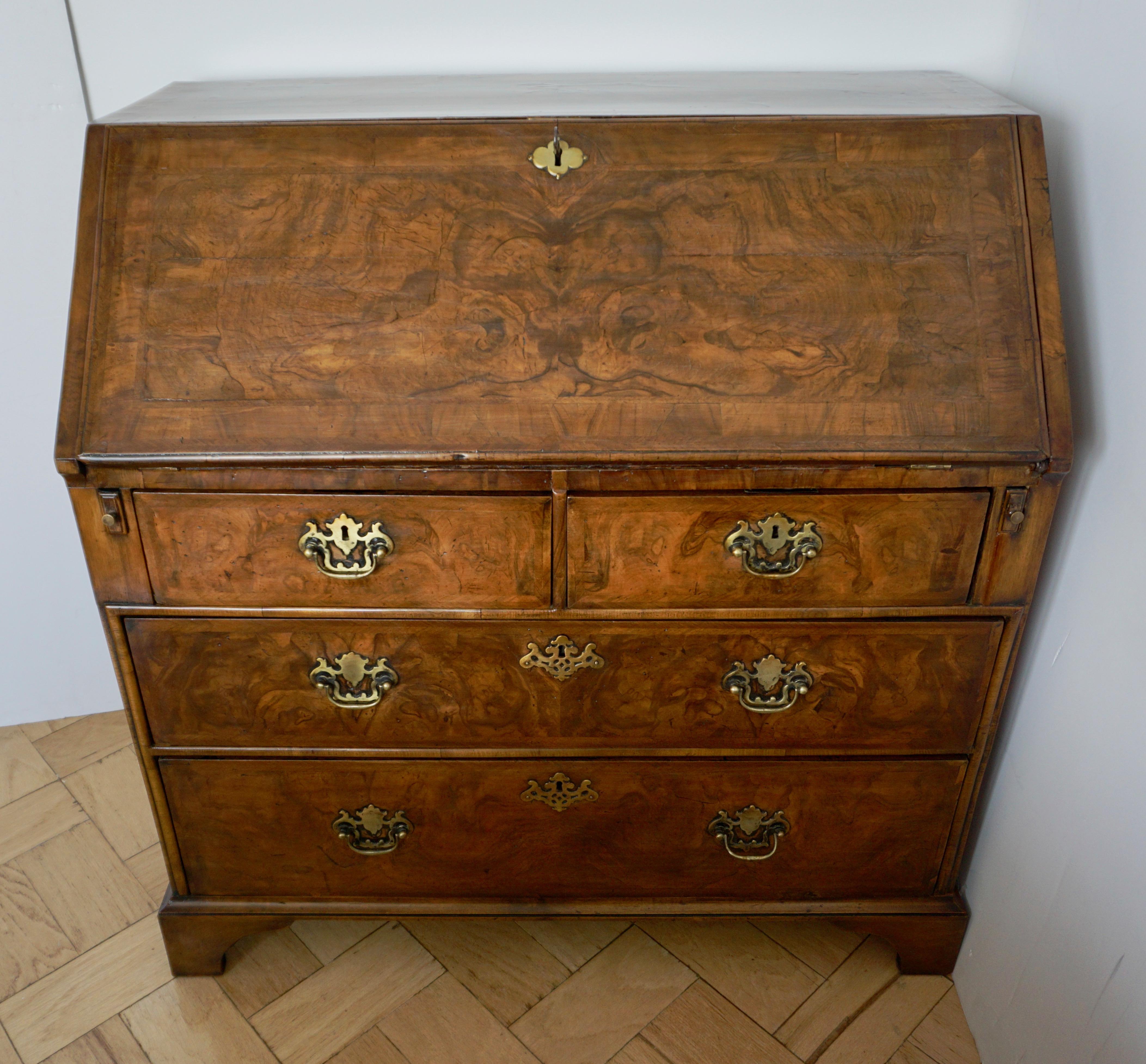 Early 18th Century English Walnut Veneered Stepped Interior Georgian Bureau Desk For Sale 4