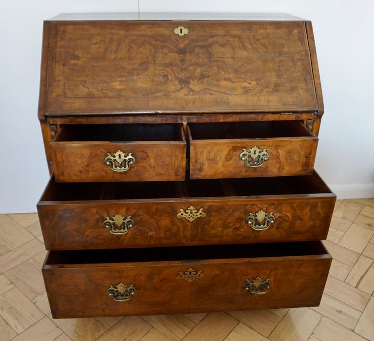 Early 18th Century English Walnut Veneered Stepped Interior Georgian Bureau Desk For Sale 6