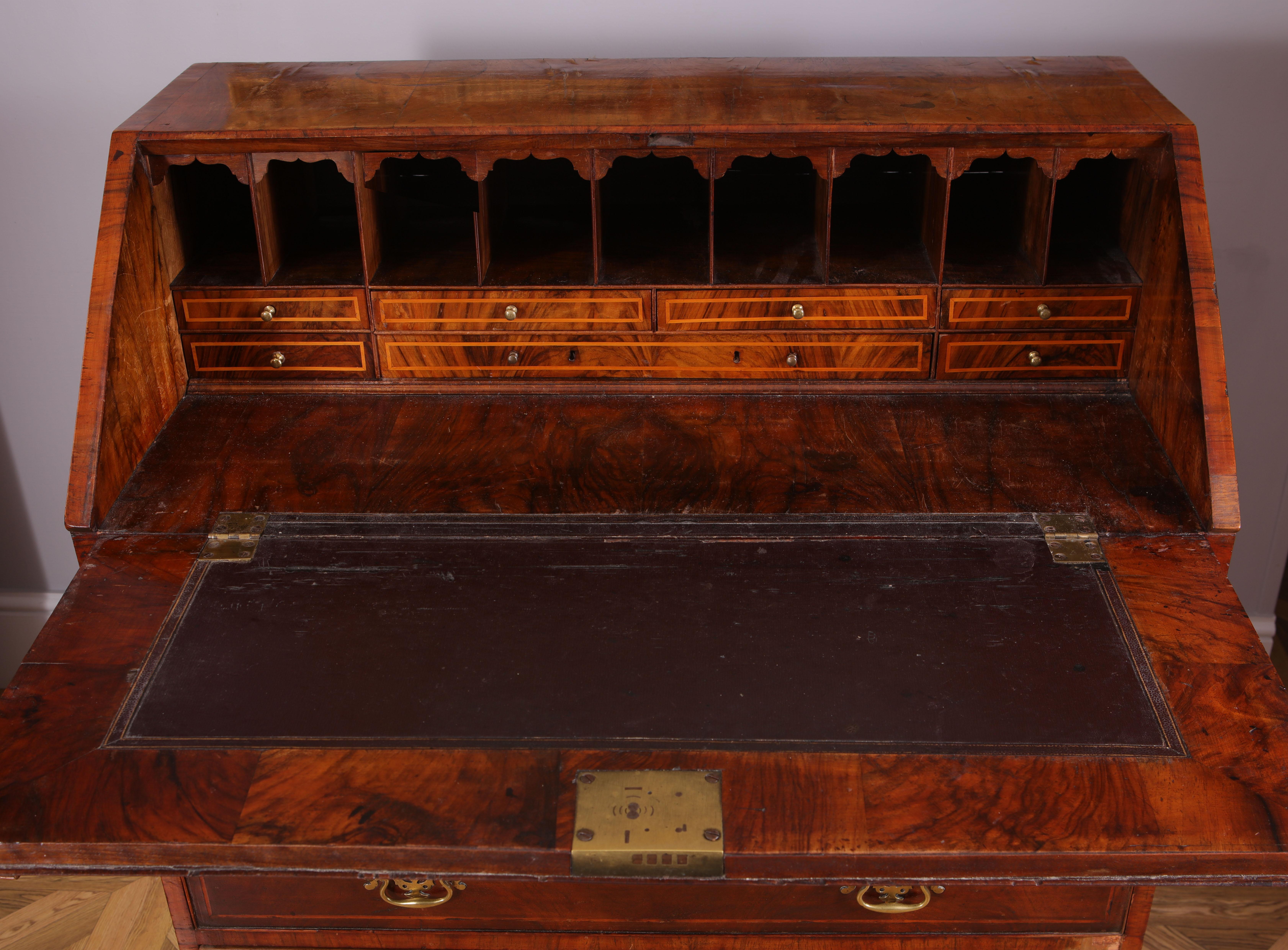 Early 18th Century Figured Walnut Bureau Cabinet For Sale 2