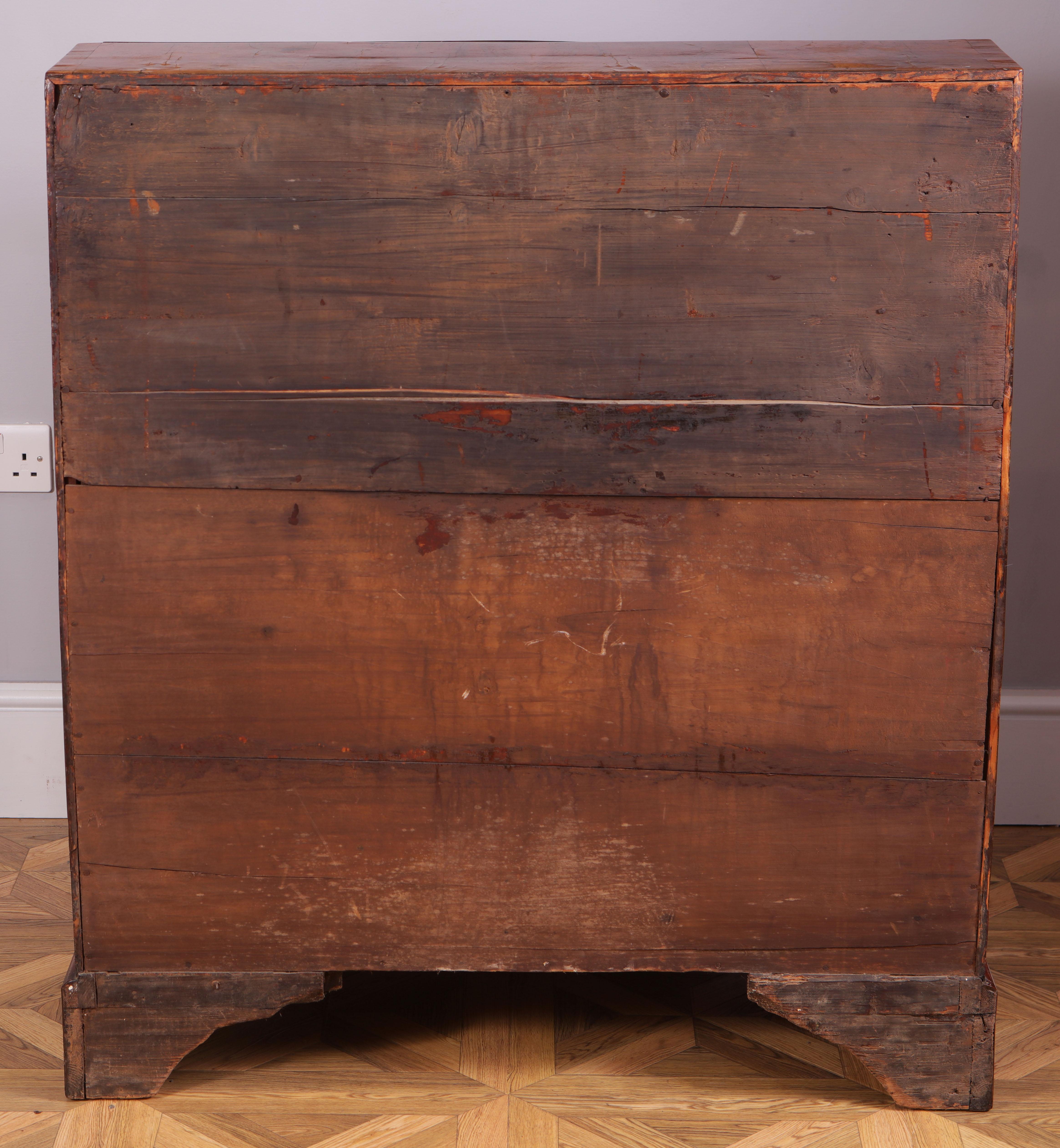 Early 18th Century Figured Walnut Bureau Cabinet For Sale 4