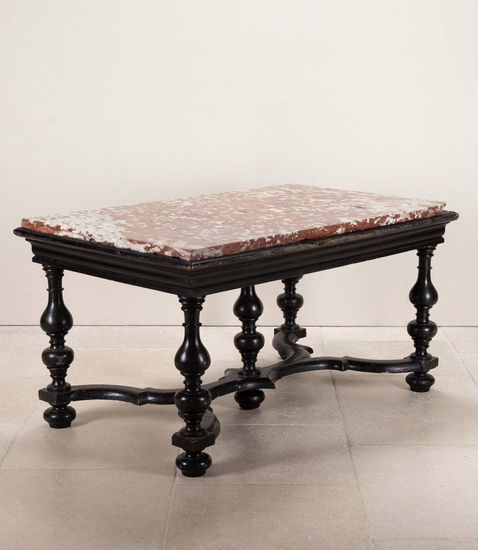 Louis XIV Table centrale française du début du 18e siècle en vente