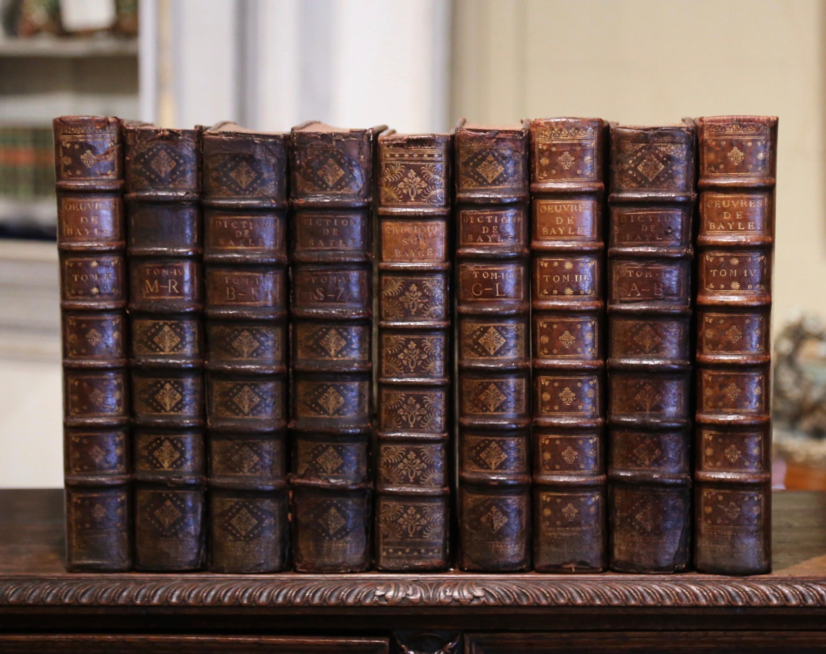 Ensemble de neuf livres reliés en cuir datant de 1727-1748, du début du XVIIIe siècle. en vente 5