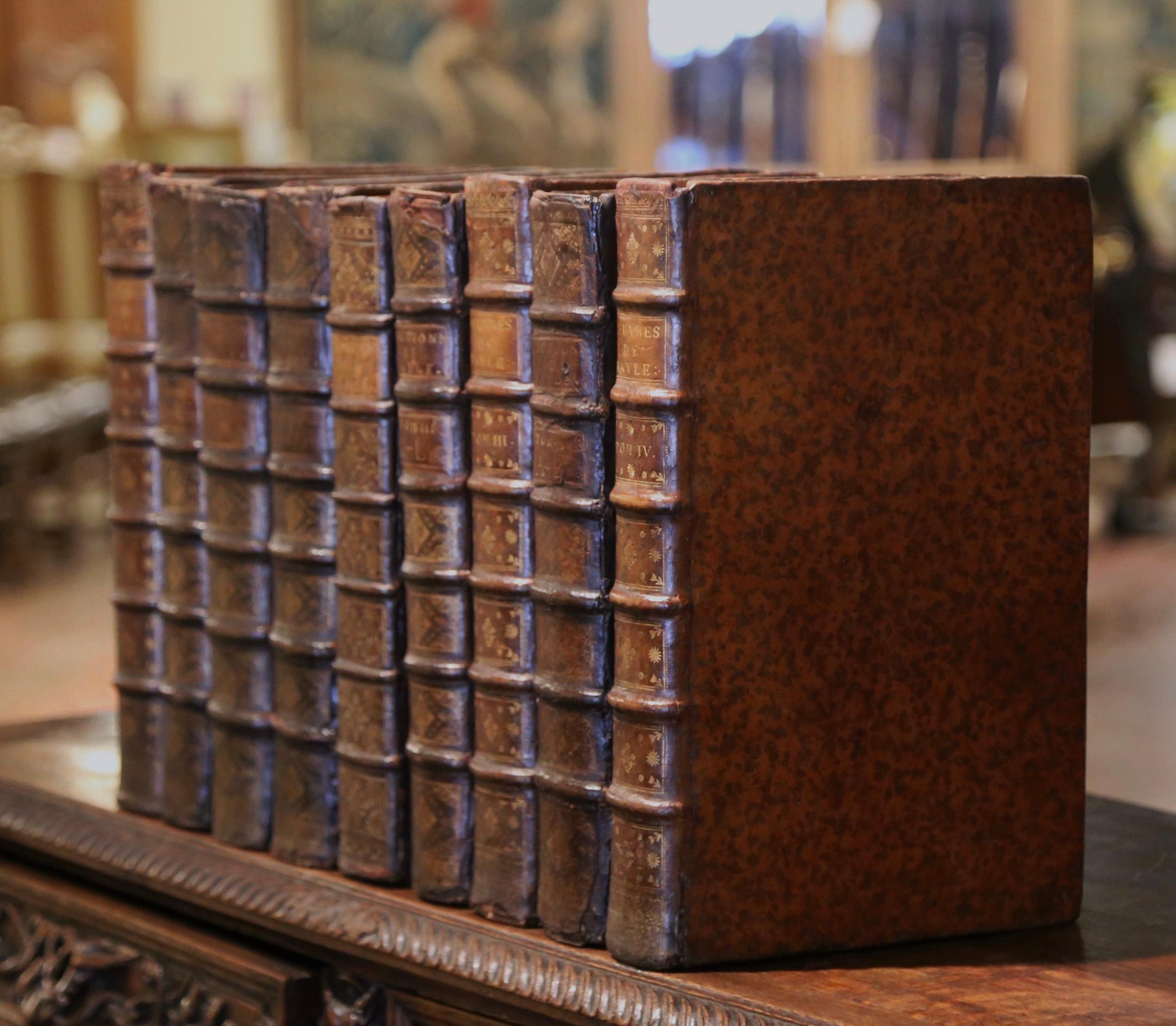 Ensemble de neuf livres reliés en cuir datant de 1727-1748, du début du XVIIIe siècle. en vente 6