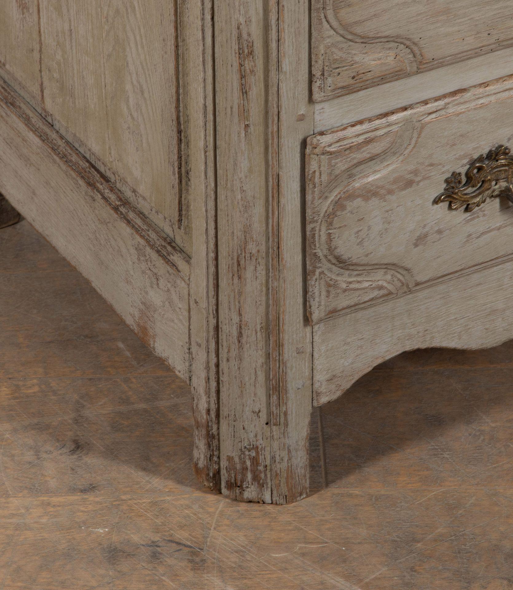 Commode in quercia dipinta Luigi XIV dell'inizio del XVIII secolo in vendita 3