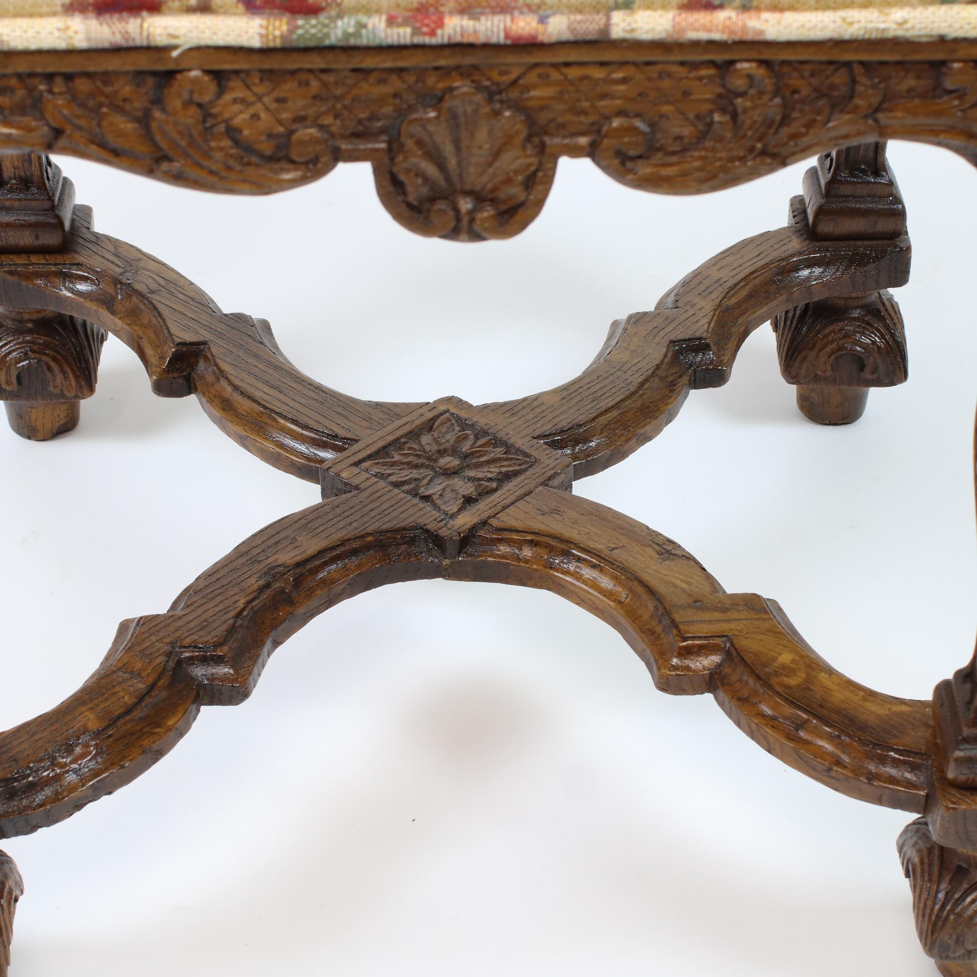 Early 18th Century French Louis XIV/Régence Carved Oak Stool or Tabouret For Sale 2