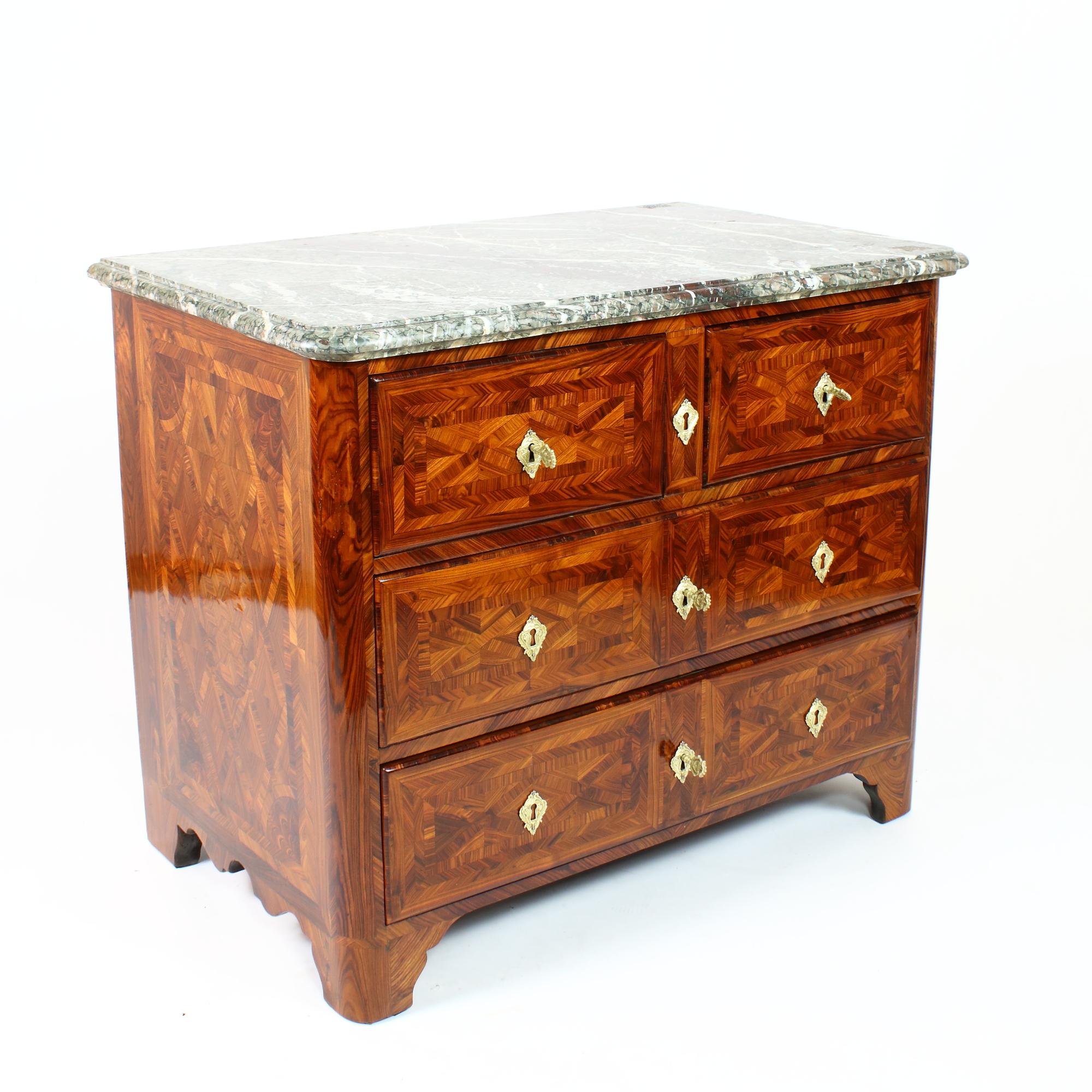 Bronze Early 18th Century French Louis XIV/Régence Period Trellis Marquetry Commode For Sale