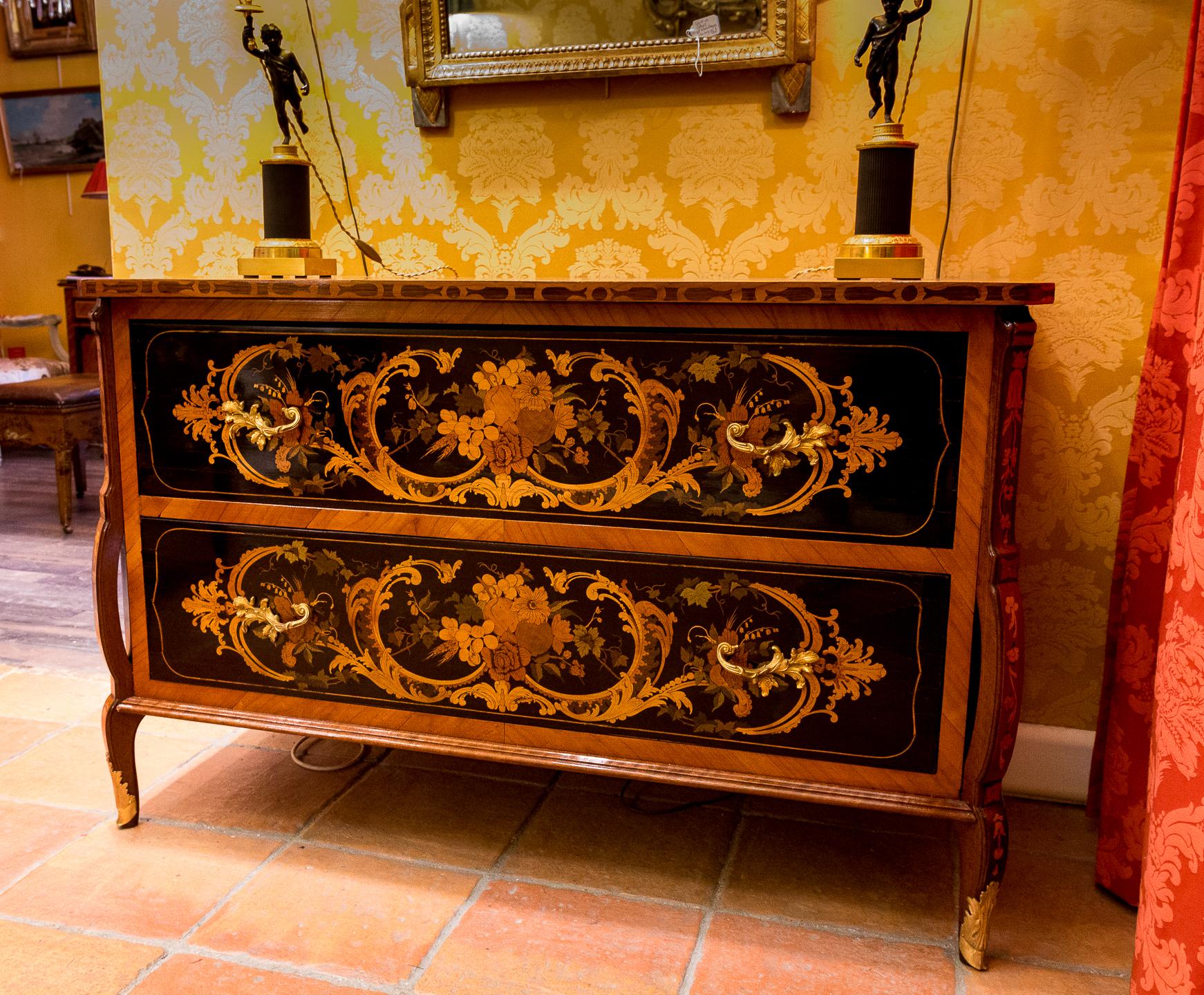 Early 18th Century French Marquetry Mazarine Commode 11