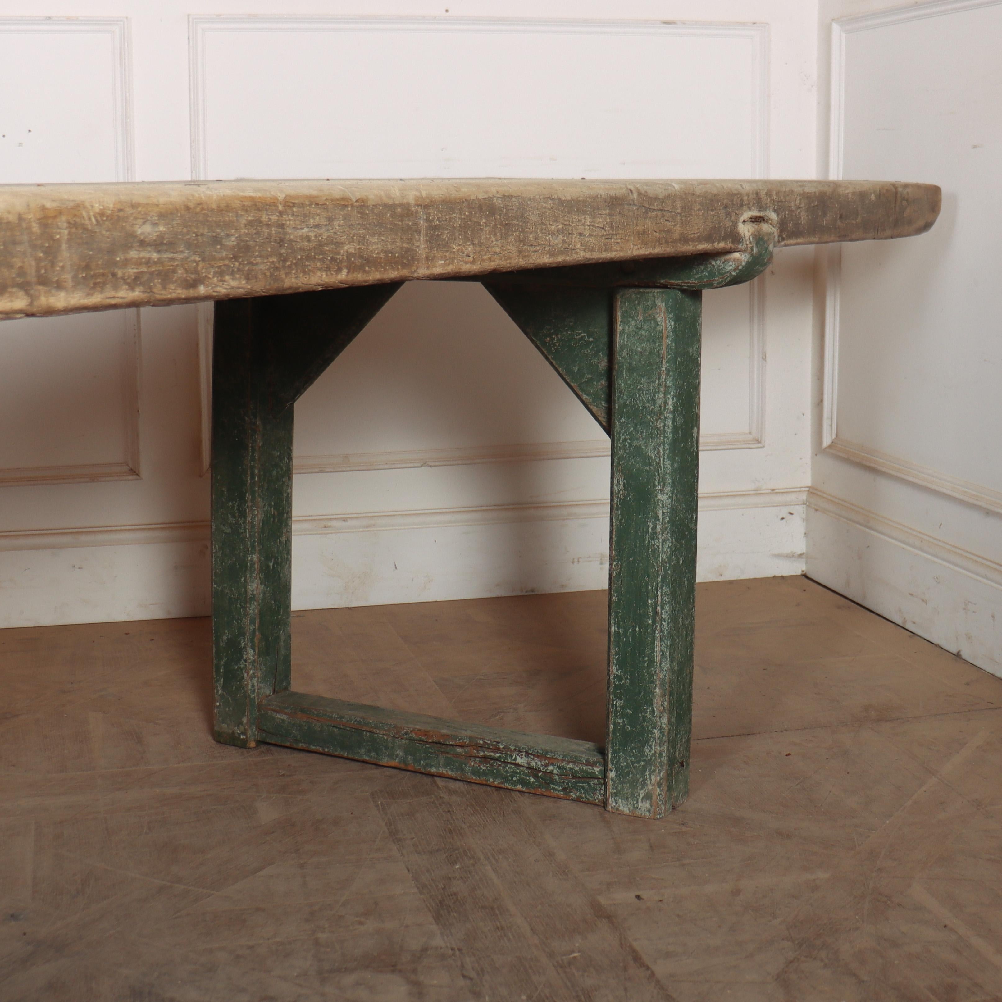 Table de monastère française du début du XVIIIe siècle Bon état - En vente à Leamington Spa, Warwickshire