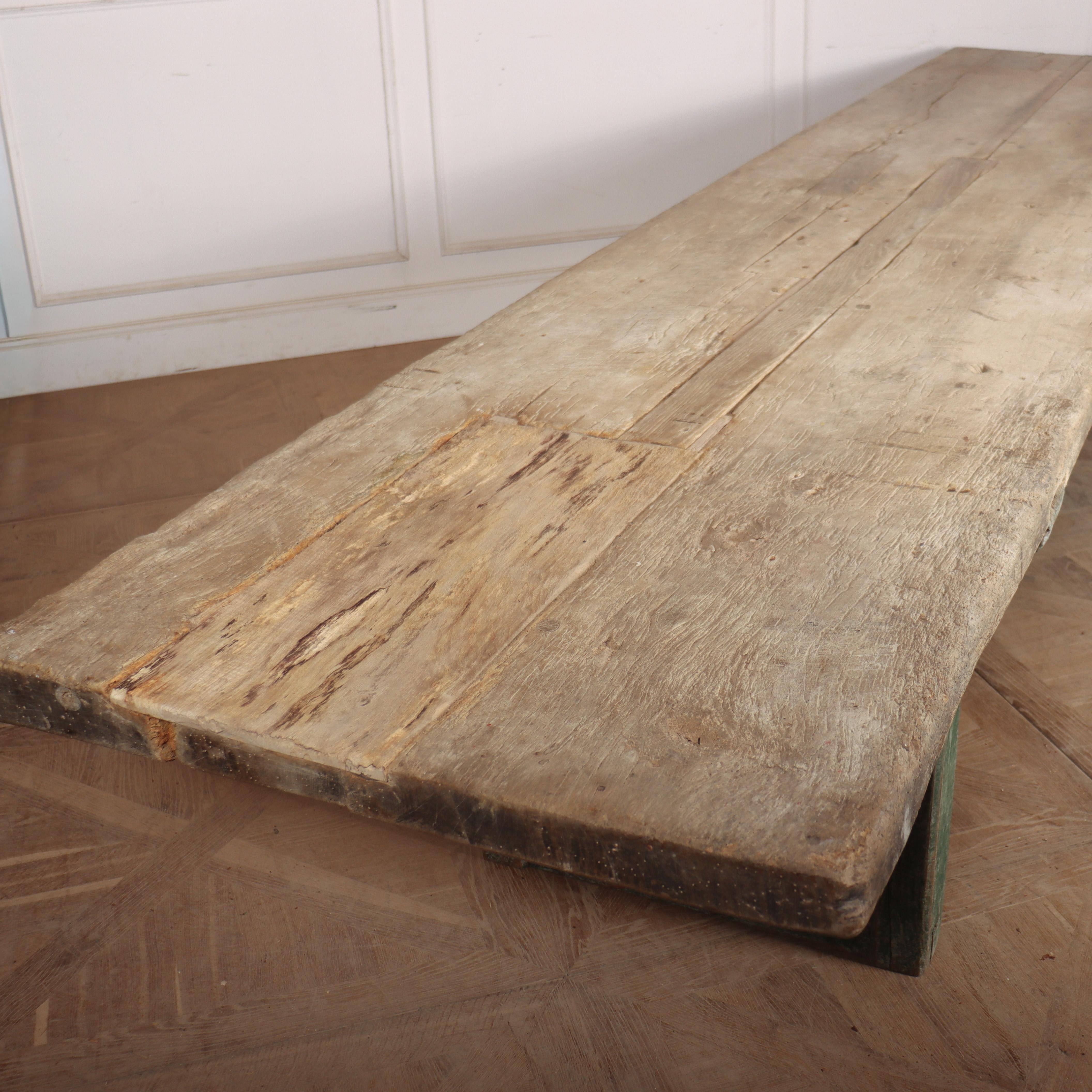 Chêne Table de monastère française du début du XVIIIe siècle en vente