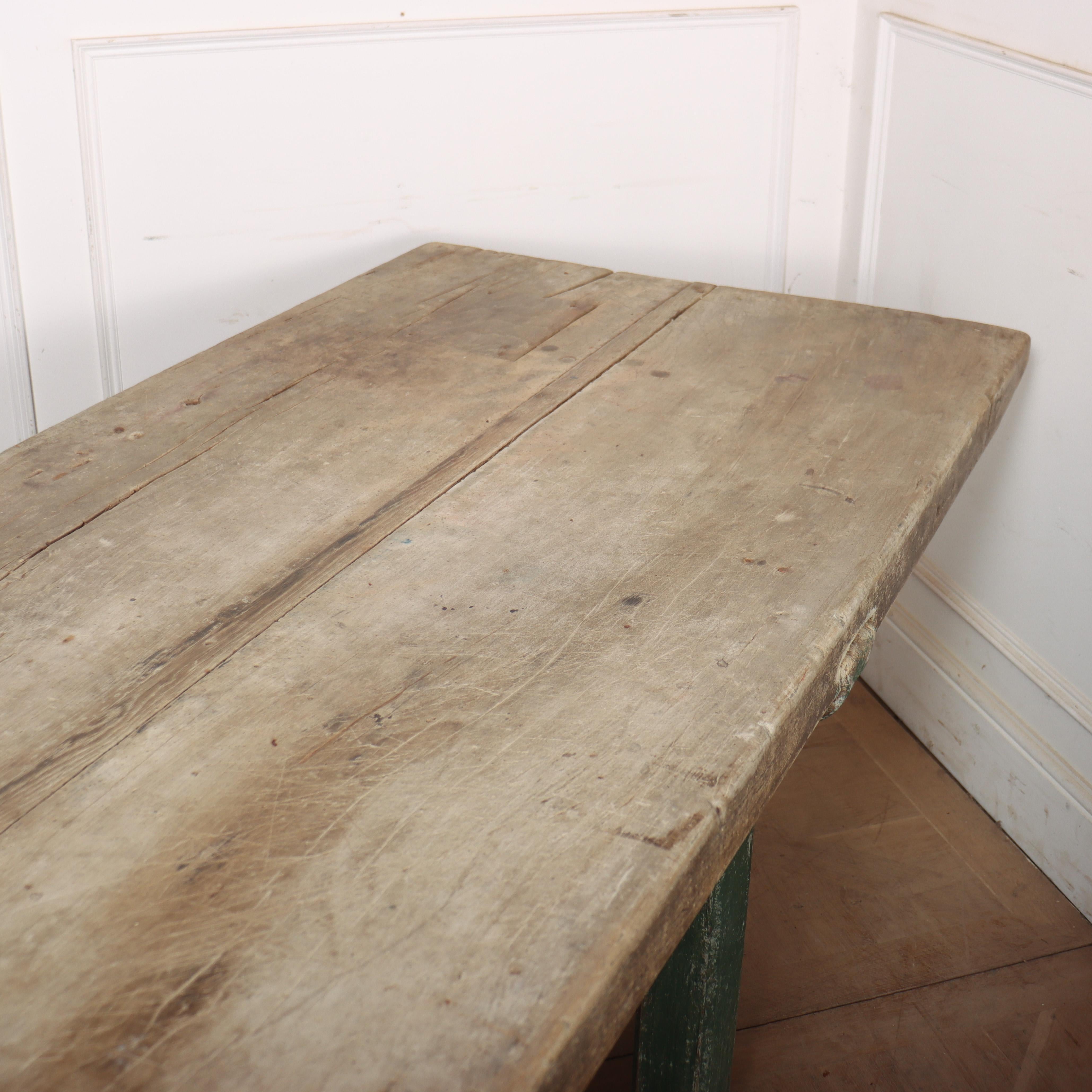 Table de monastère française du début du XVIIIe siècle en vente 2