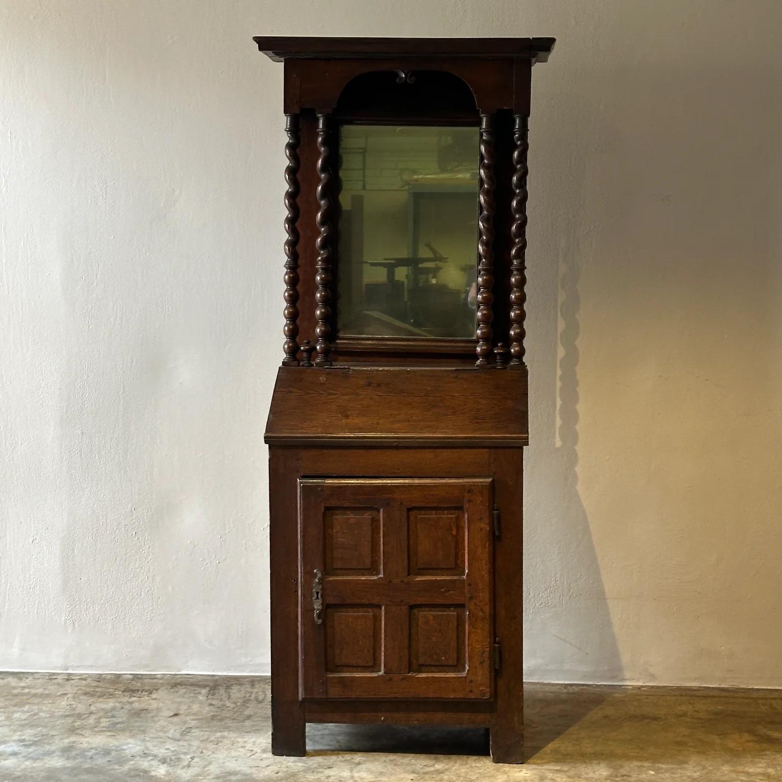 Französischer Petite Secretaire oder Bureau mit Projektkabinett aus dem frühen 18. Jahrhundert im Angebot 3