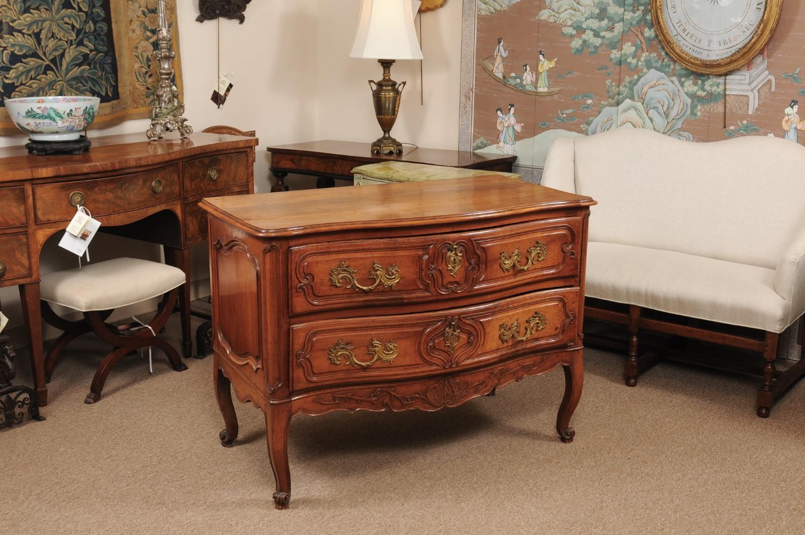 Early 18th Century French Regence Commode in Fruitwood For Sale 4
