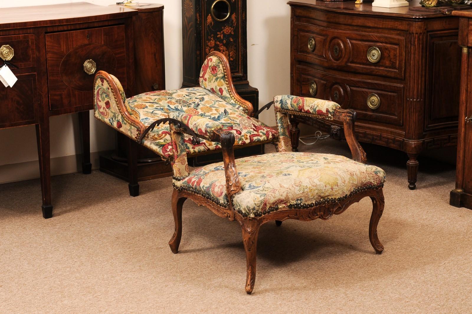 Early 18th Century French Regence Period Walnut Ratchet Wing Chair with Needlewo For Sale 1