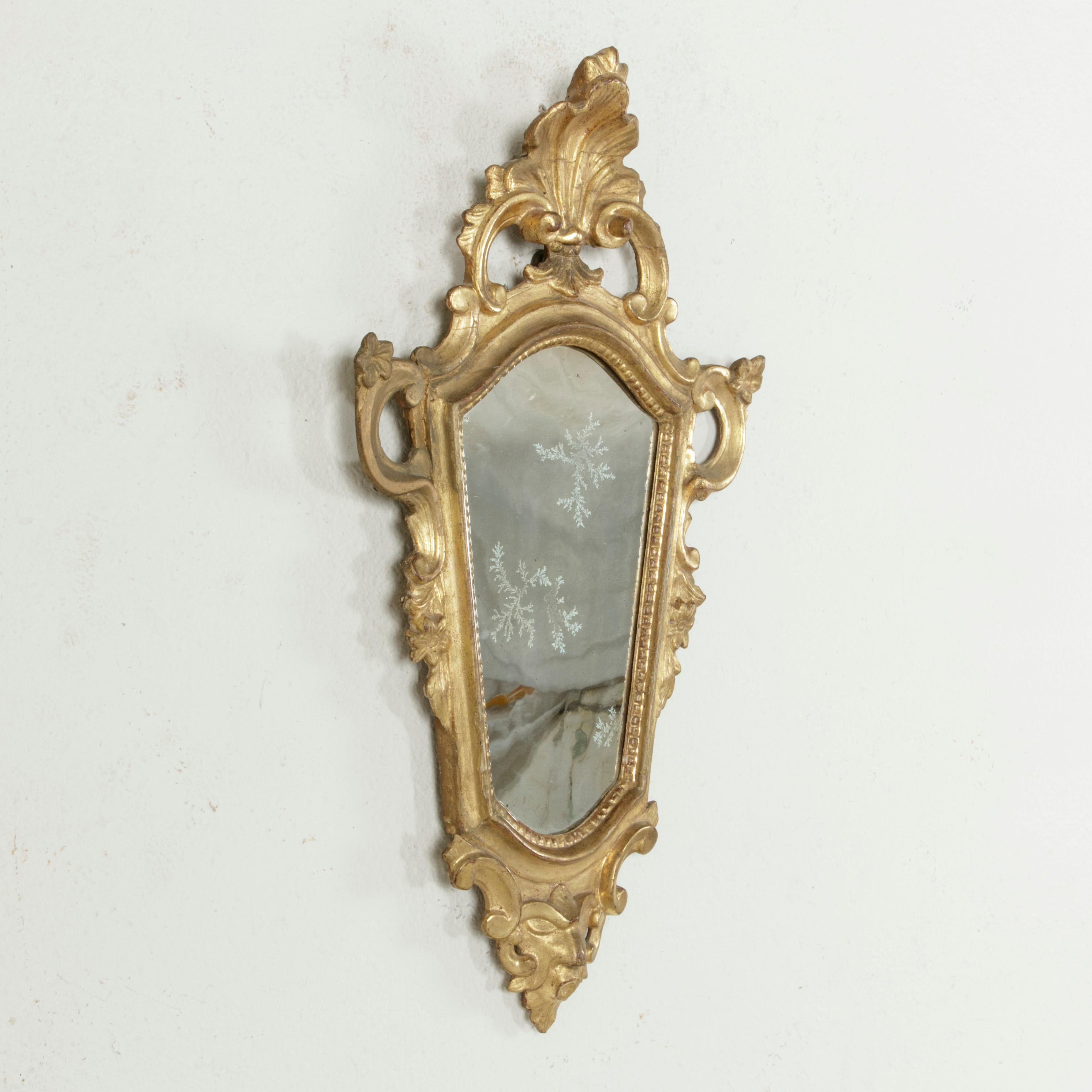 Early 18th Century French Regency Period Giltwood Mirror with Mercury Glass 1