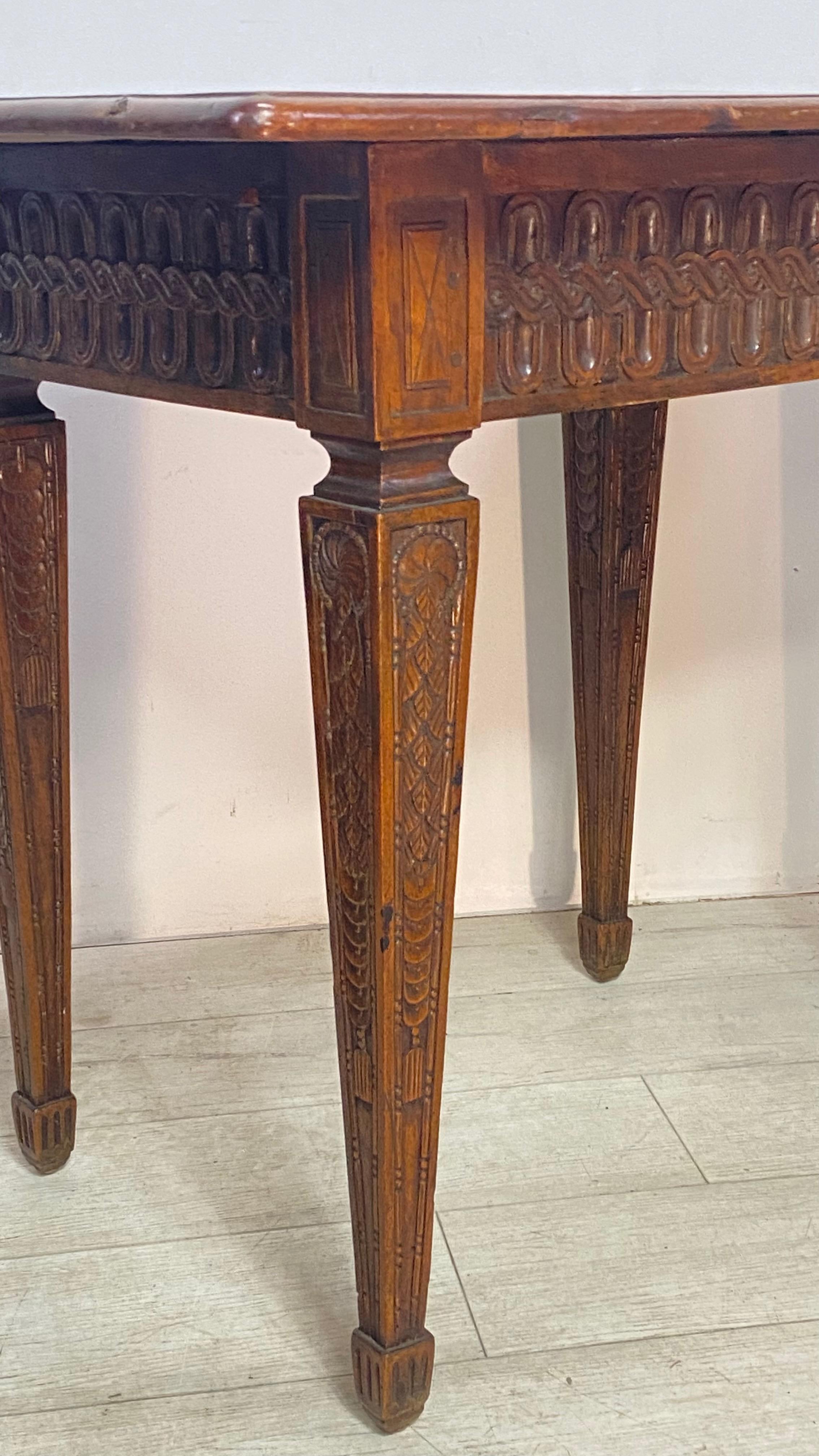 Early 18th Century French Walnut Side Table For Sale 4