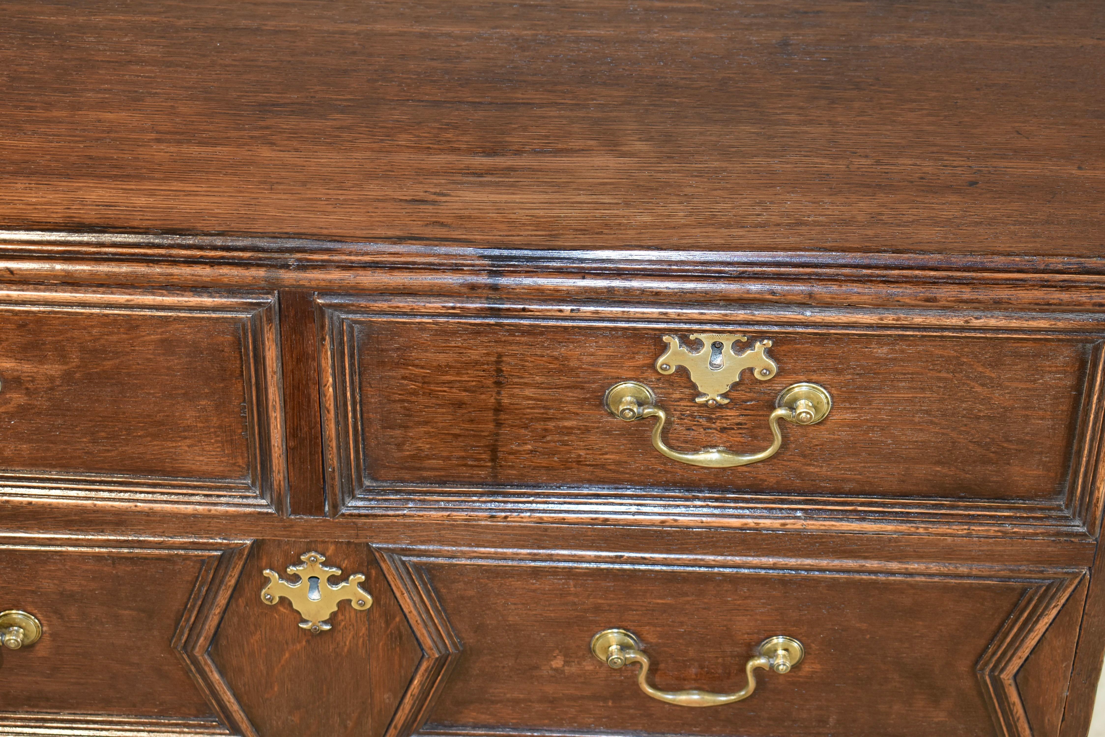 Early 18th Century Geometric Chest of Drawers For Sale 4