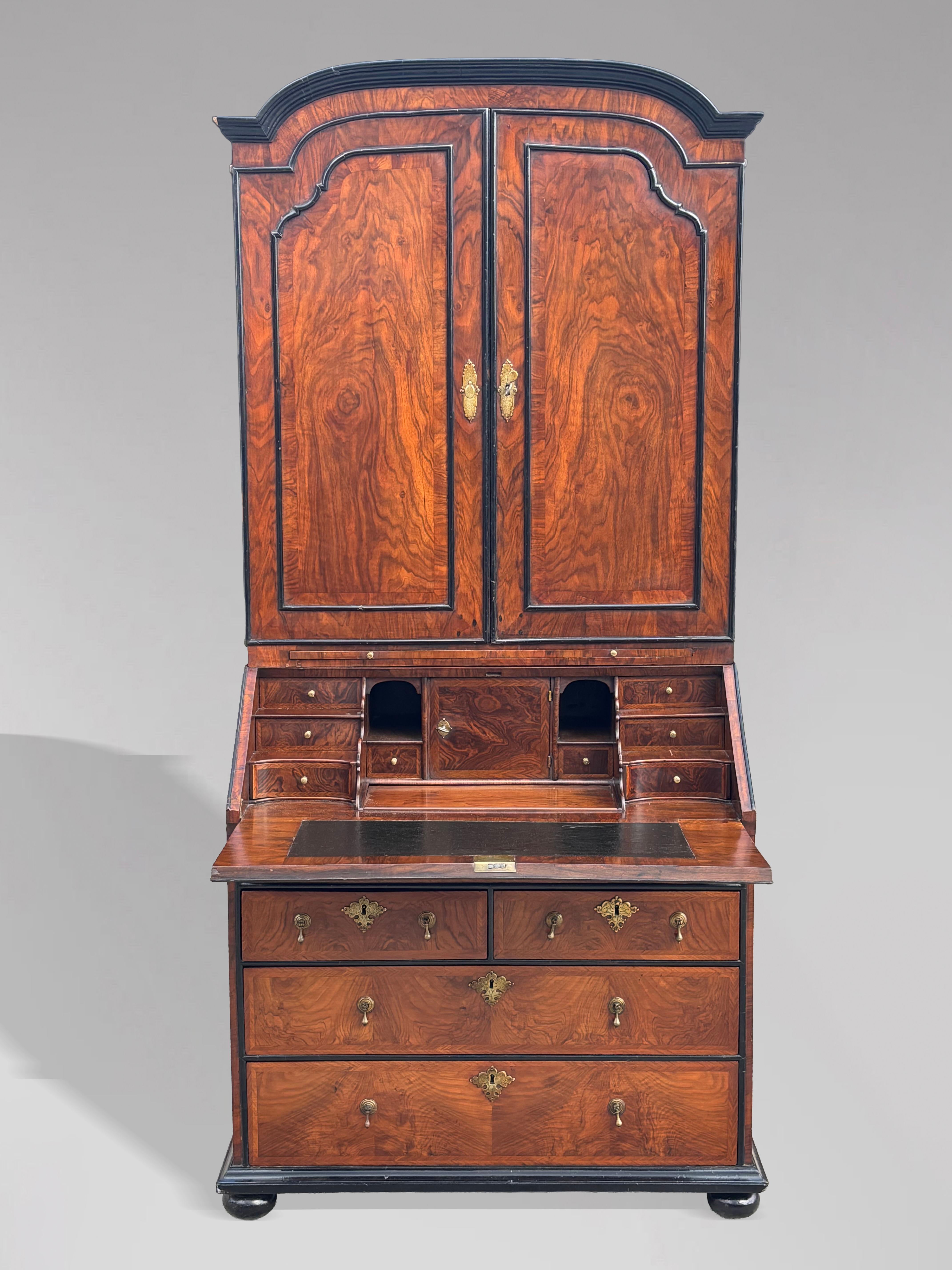 Early 18th Century George I Period Walnut Bureau Bookcase In Good Condition For Sale In Petworth,West Sussex, GB