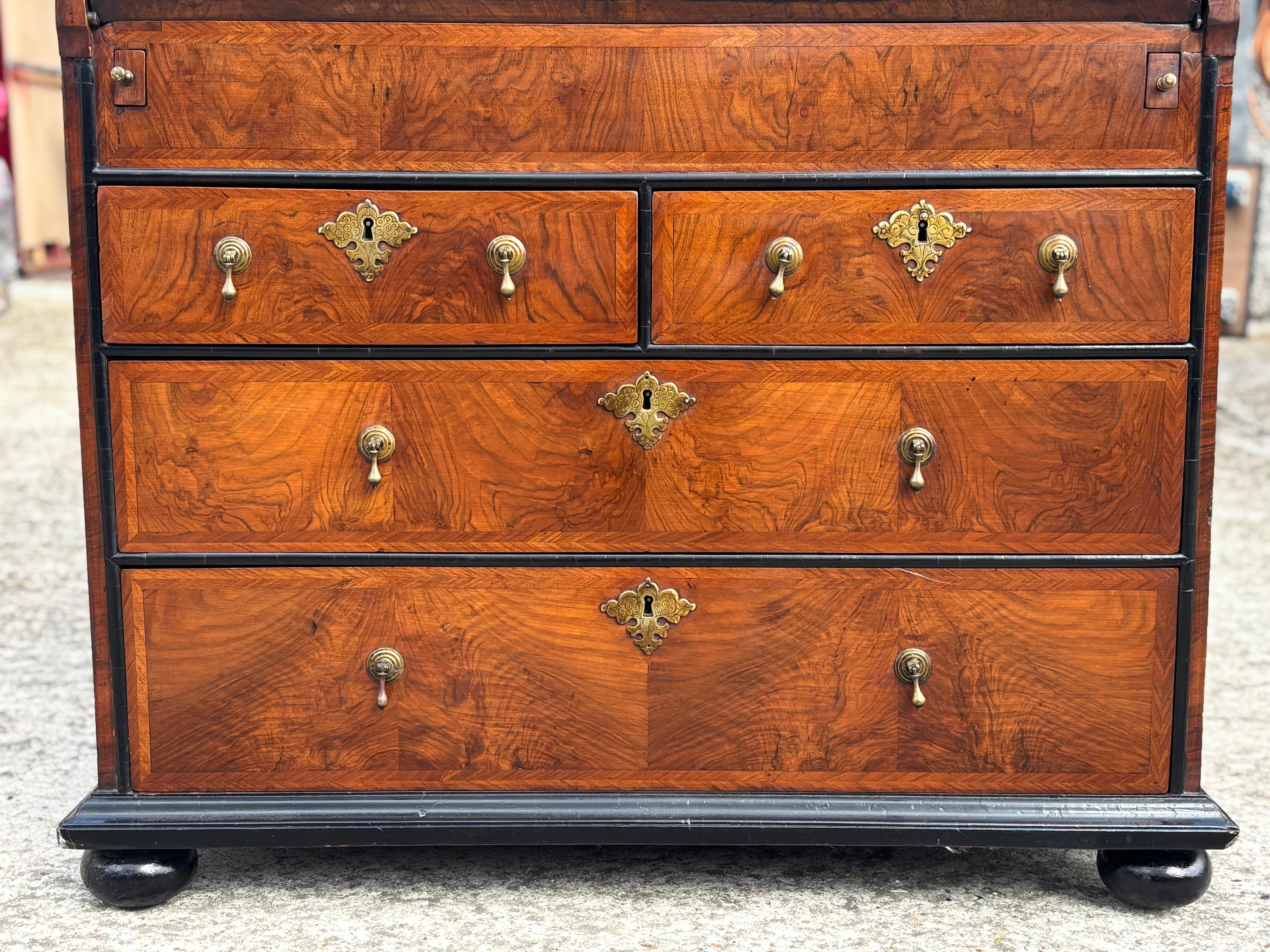 Early 18th Century George I Period Walnut Bureau Bookcase For Sale 2