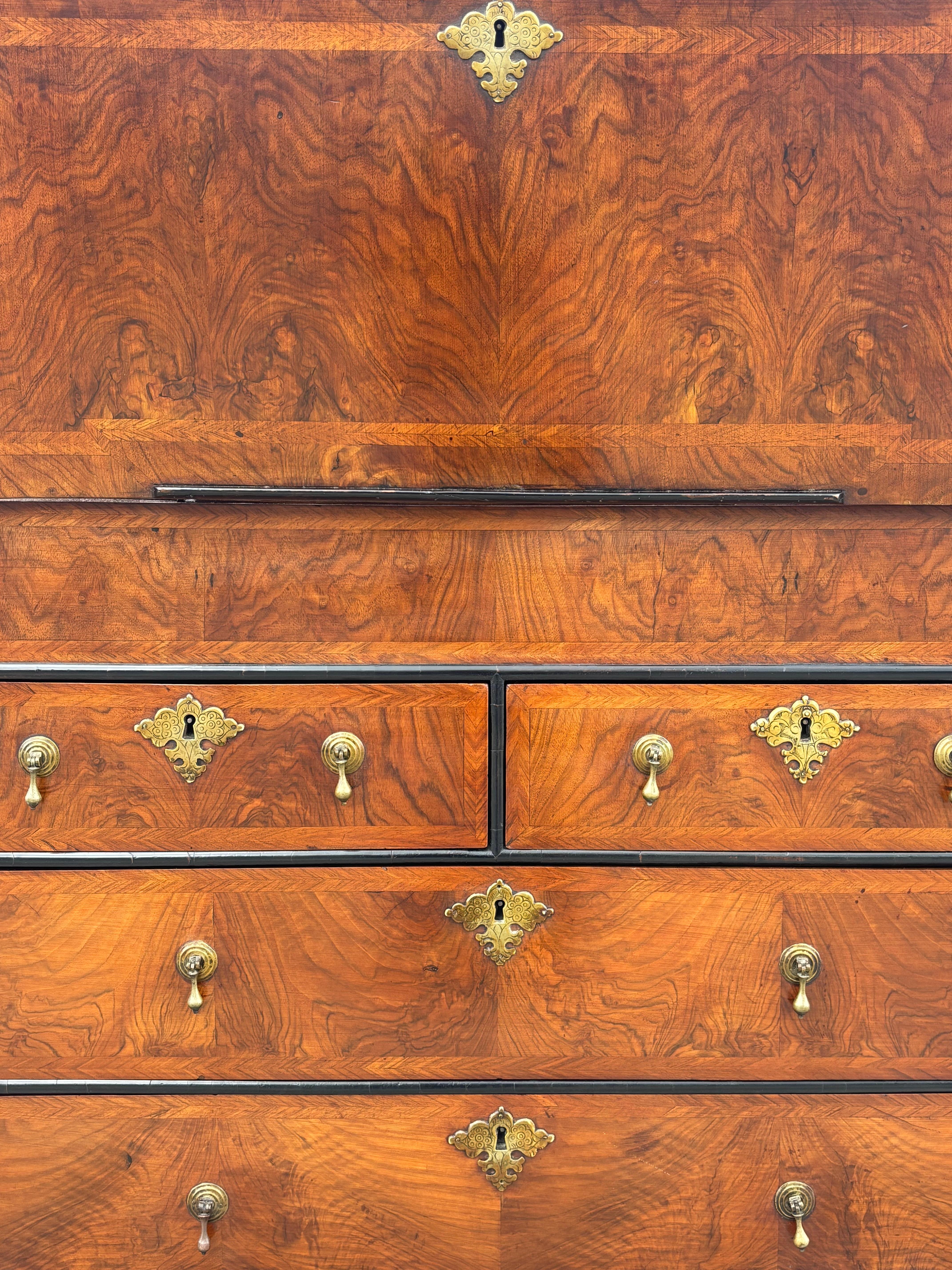 Early 18th Century George I Period Walnut Bureau Bookcase For Sale 3
