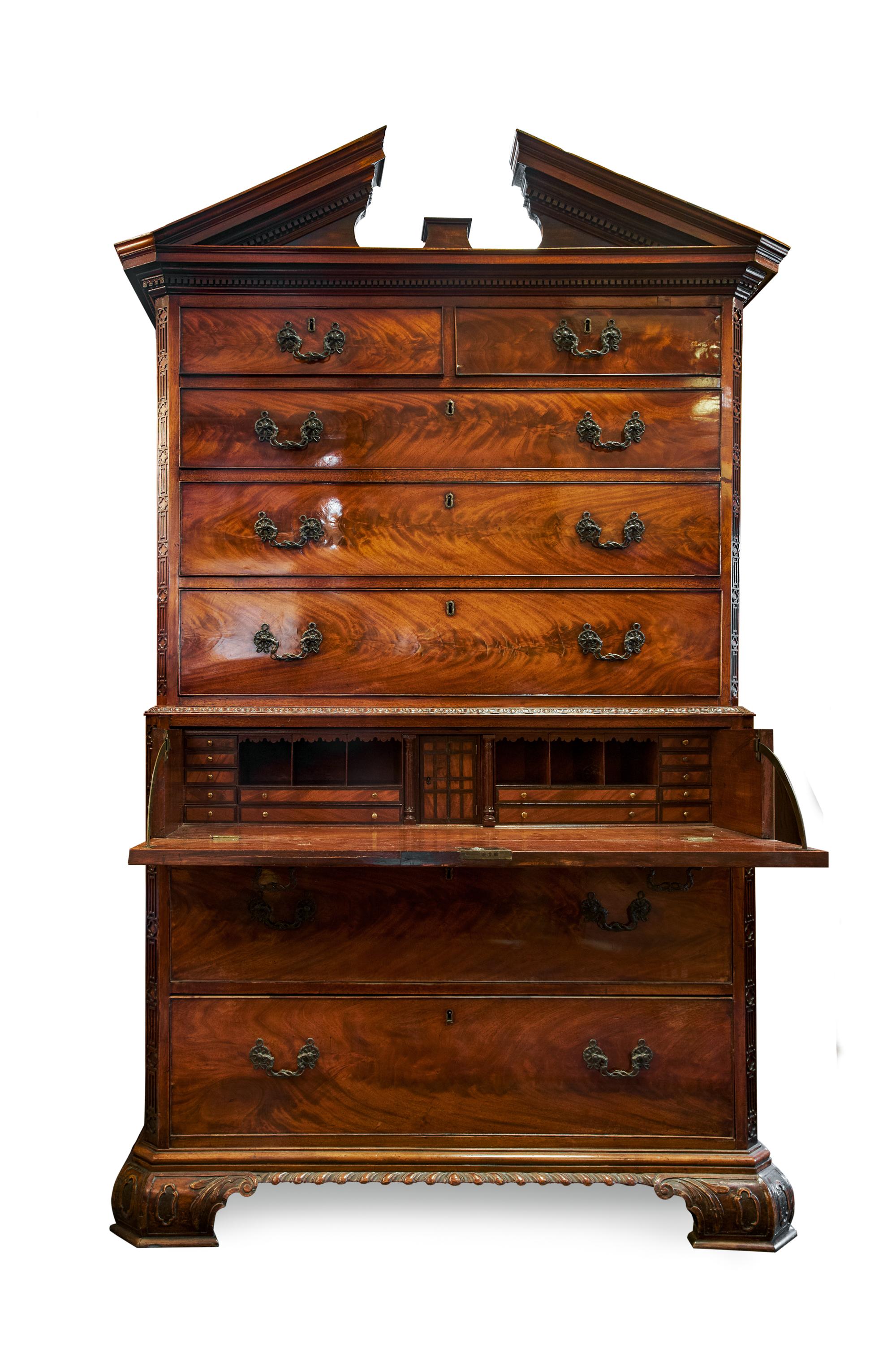 18th Century Mahogany Chest on Chest Dresser Bureau
England, 1700 - 1799
Measures: 82