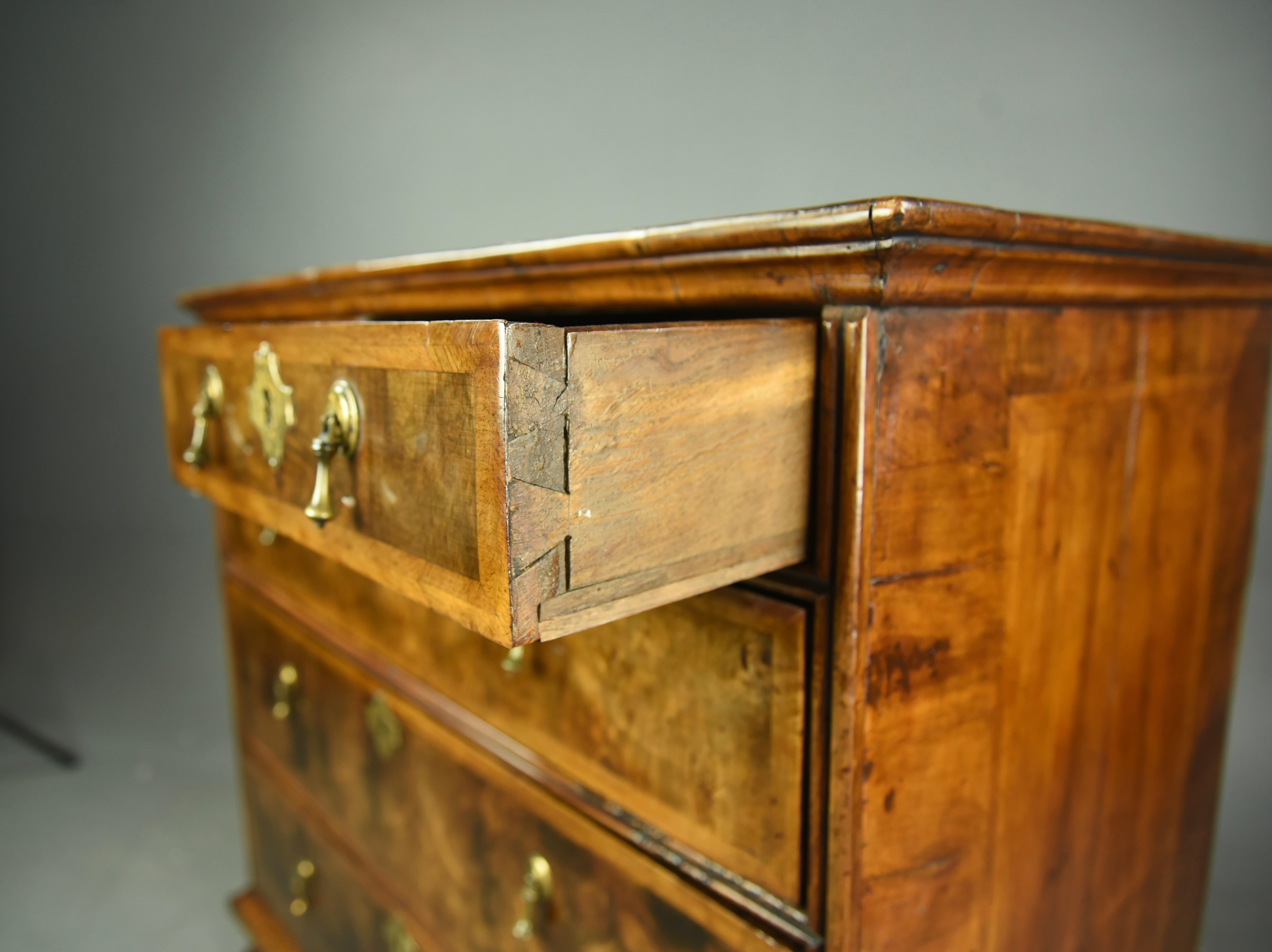 Early 18th Century Georgian Walnut Chest of Drawers 2
