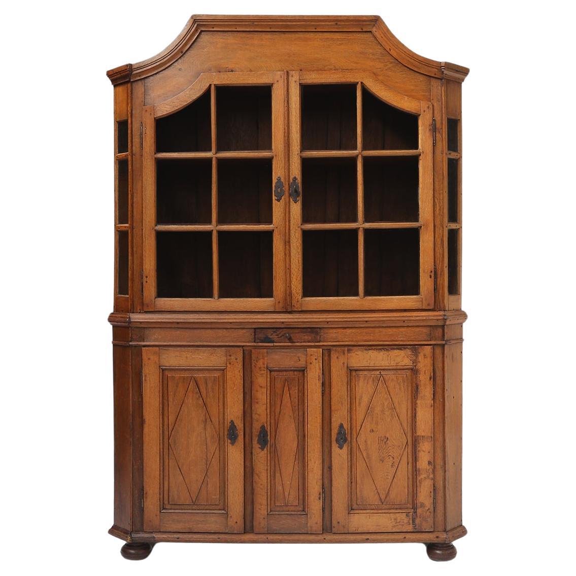 Early 18th century German vitrine cabinet For Sale