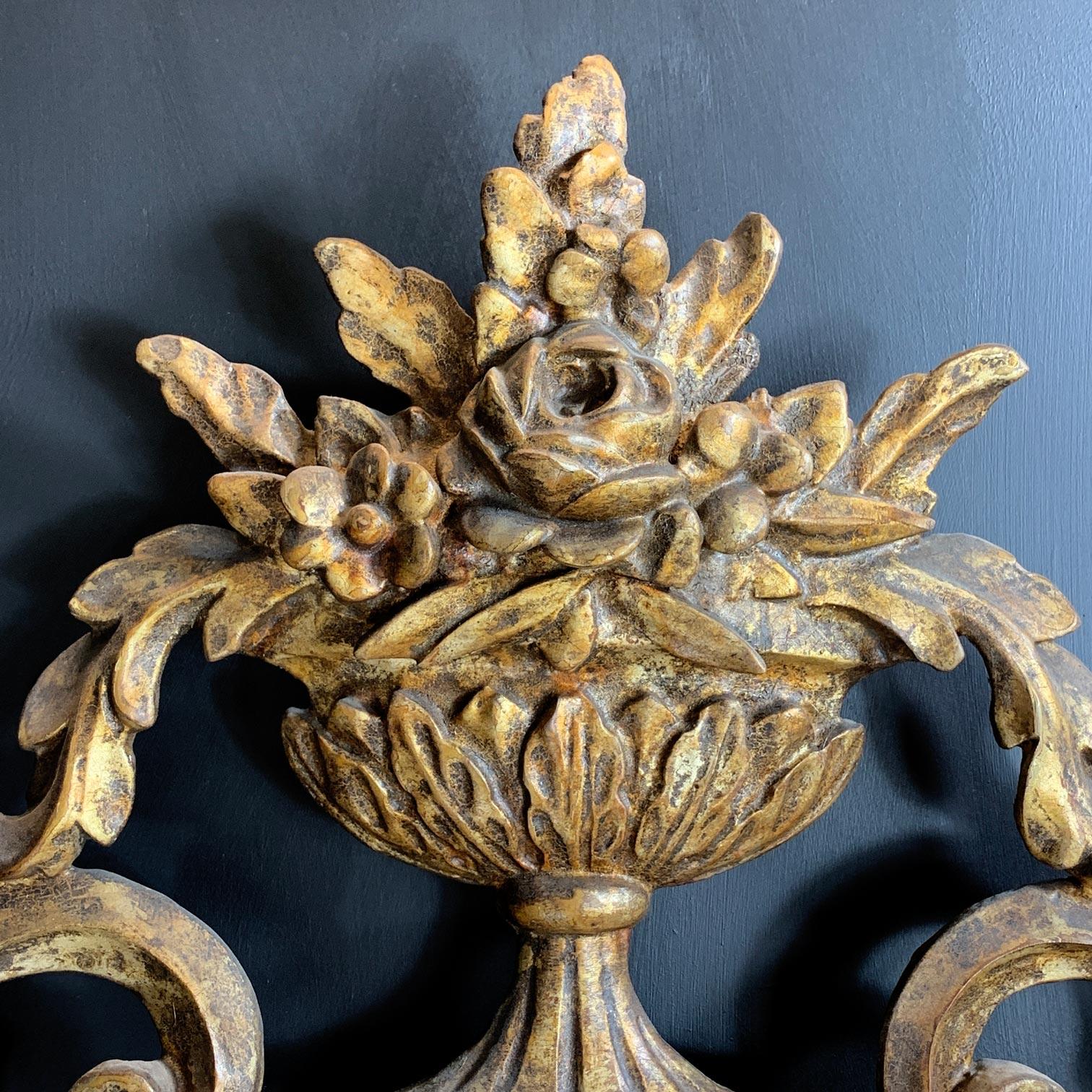 Early 18th Century Gilt Wood Italian Mirror im Angebot 2