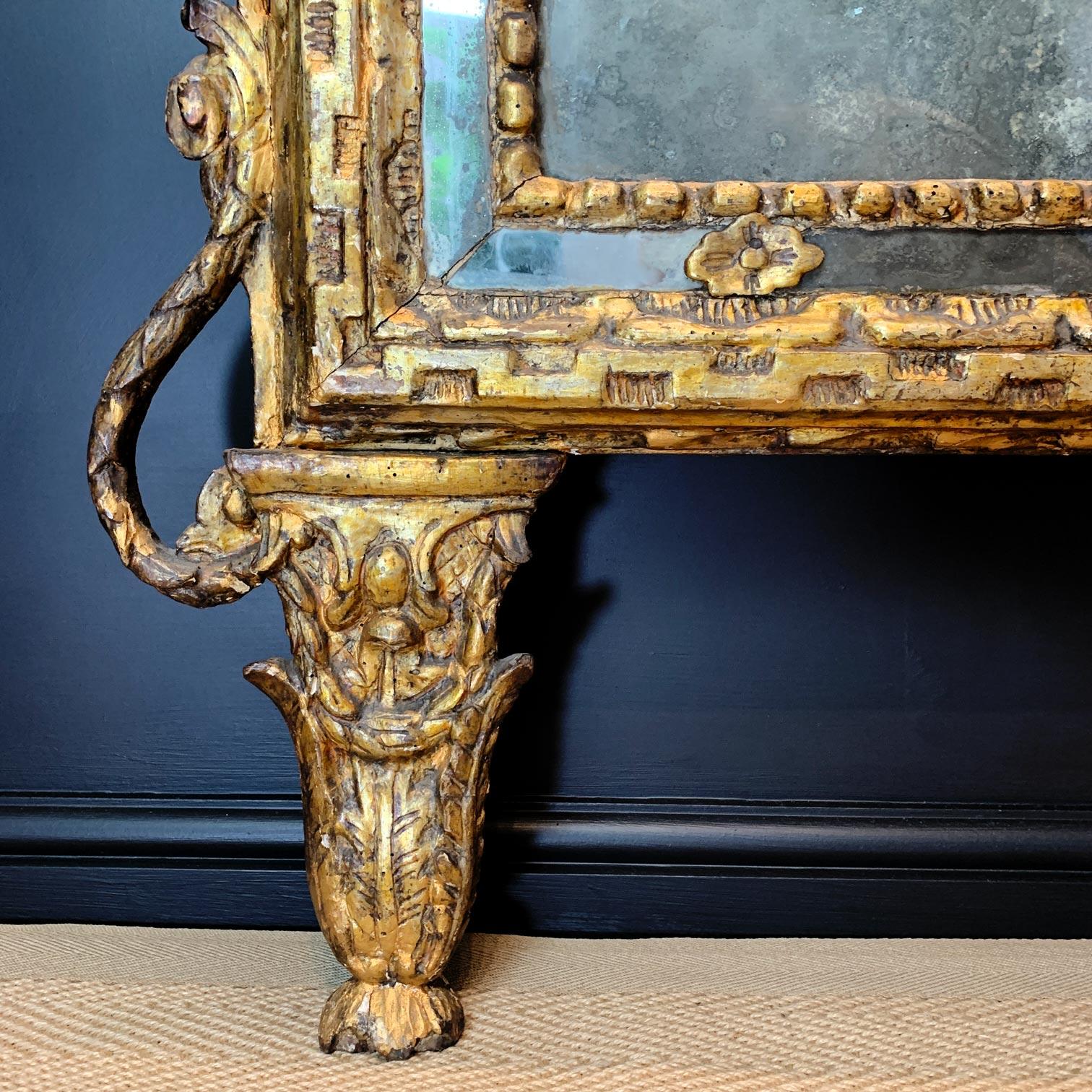 Early 18th Century Gilt Wood Italian Mirror im Zustand „Gut“ im Angebot in Hastings, GB