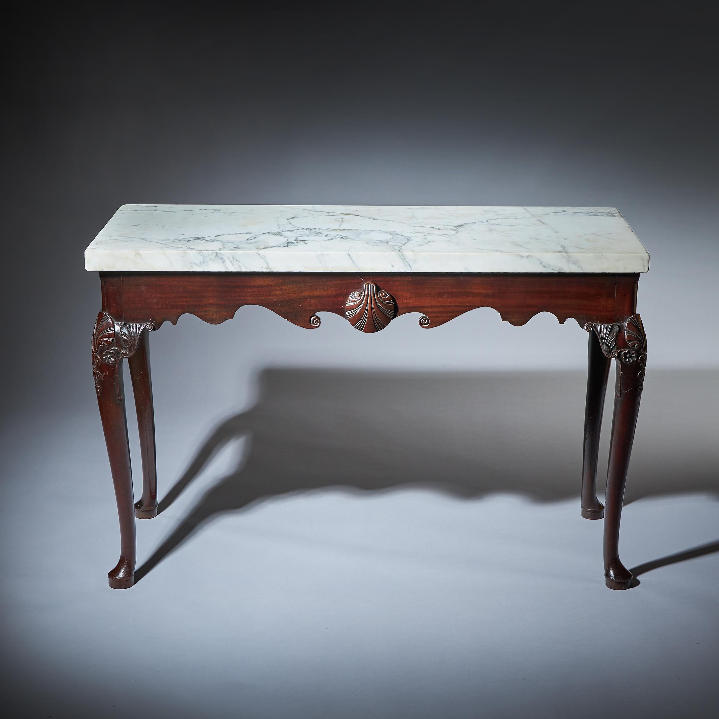 Early 18th Century Irish George I Mahogany Console Table with Marble Top In Good Condition In Oxfordshire, United Kingdom