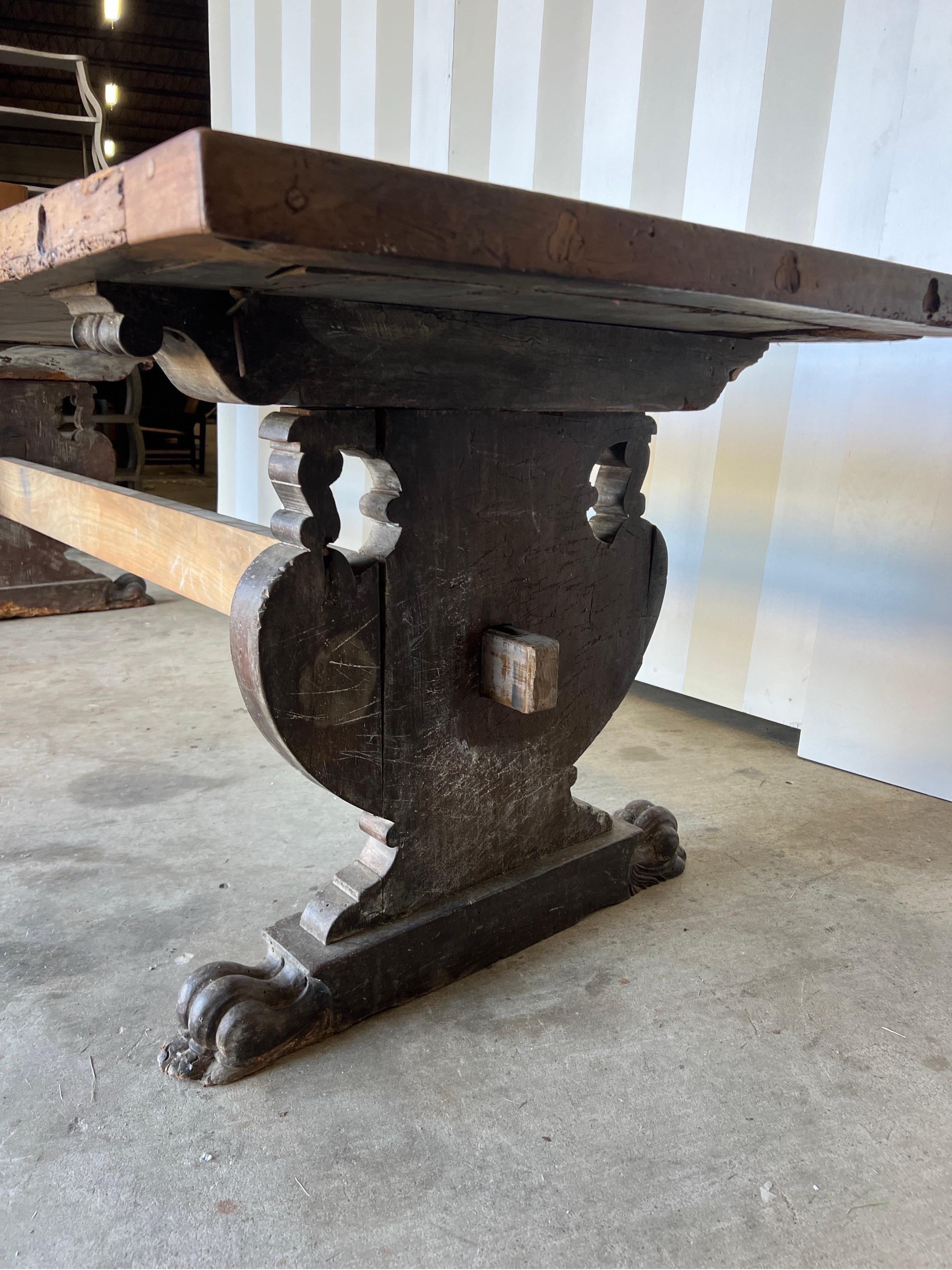 Table de salle à manger 9' en noyer incrusté, Italie, début du 18e siècle en vente 7