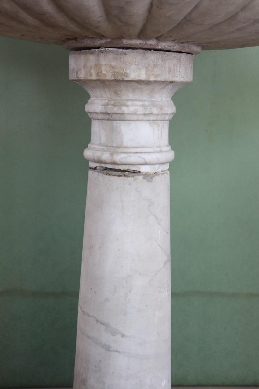 Baroque Early 18th Century Italian Antique Hand Carved White Carrara Marble Font For Sale