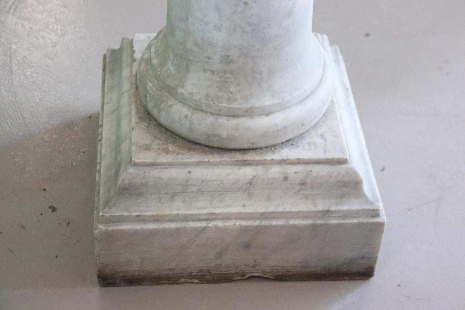 Early 18th Century Italian Antique Hand Carved White Carrara Marble Font For Sale 1