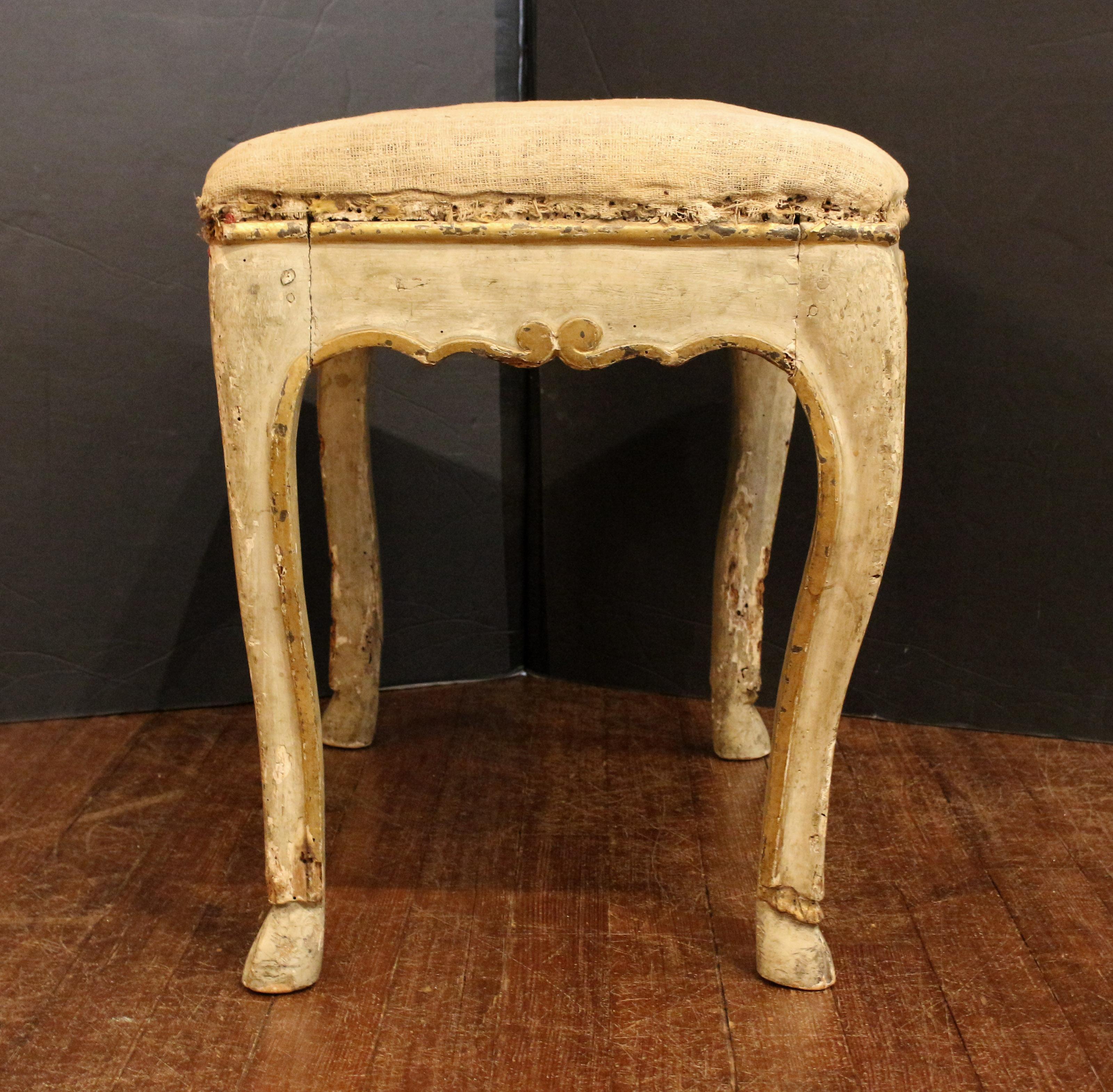 Early 18th Century Italian Carved, Painted & Gilt Fireside Stool In Good Condition In Chapel Hill, NC
