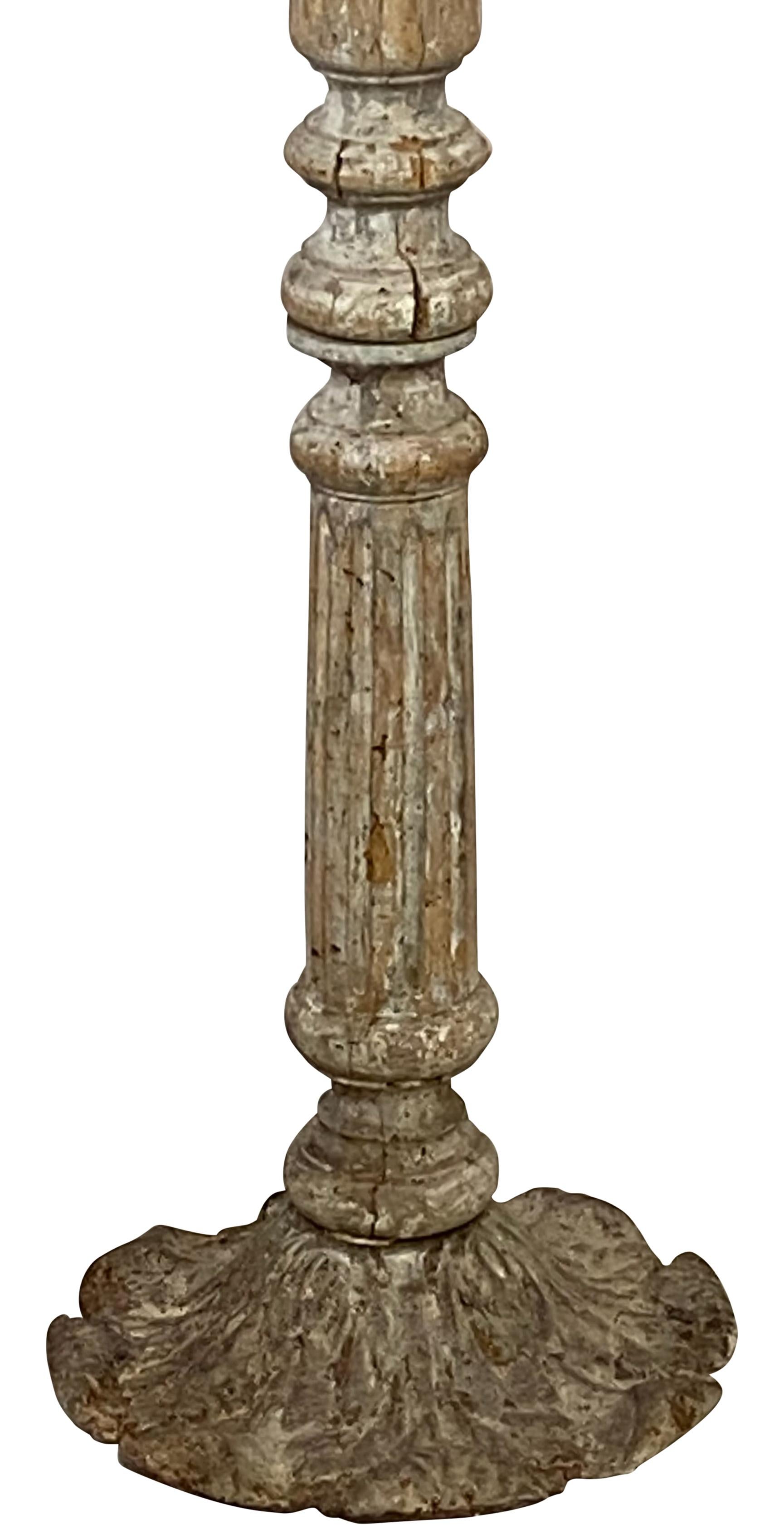 Early 18th Century Italian Carved Wood and Cast Iron Candelabra Candle Stand For Sale 3