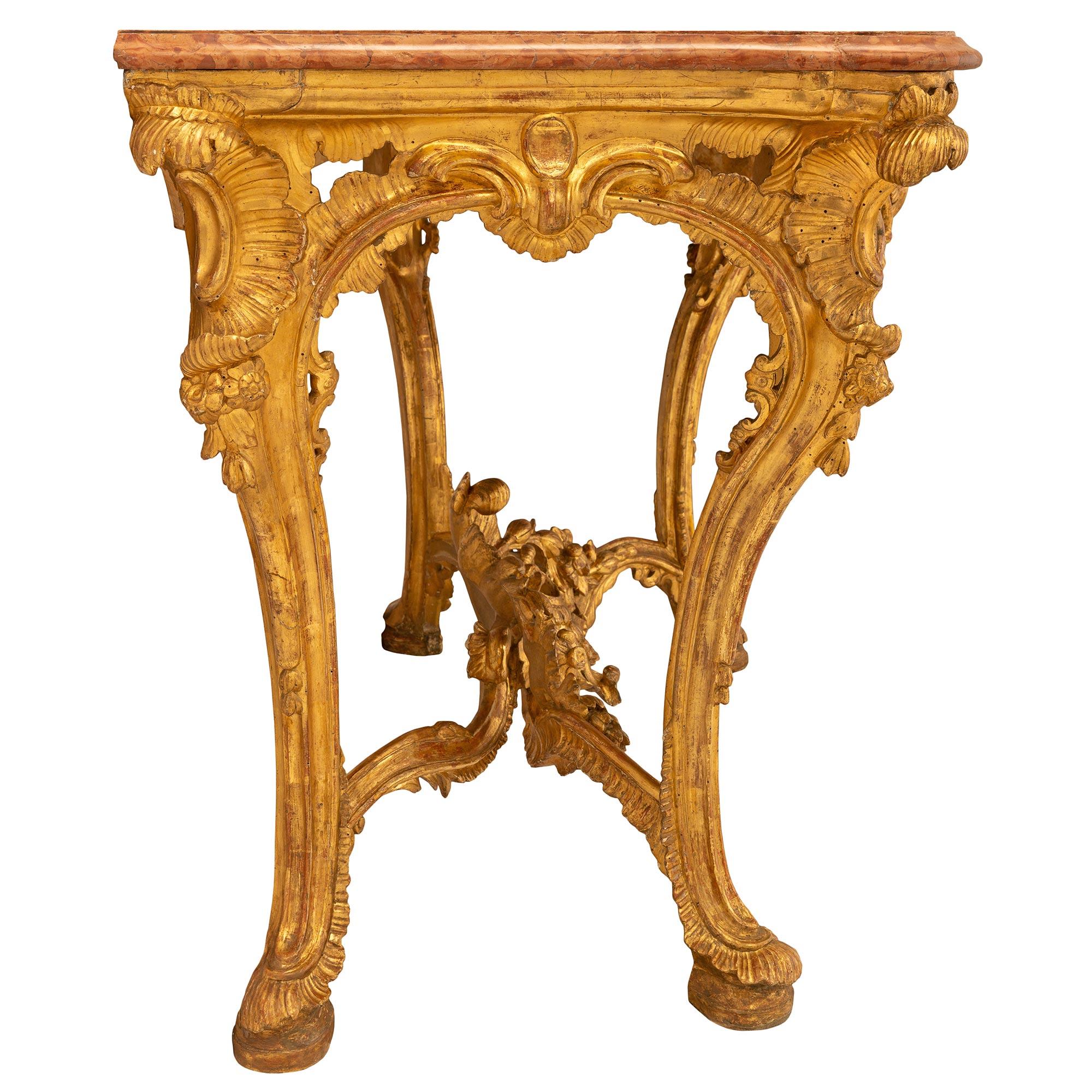 Frühes 18. Jahrhundert Italienische Neapolitanische freistehende Konsole aus Giltwood (18. Jahrhundert und früher) im Angebot