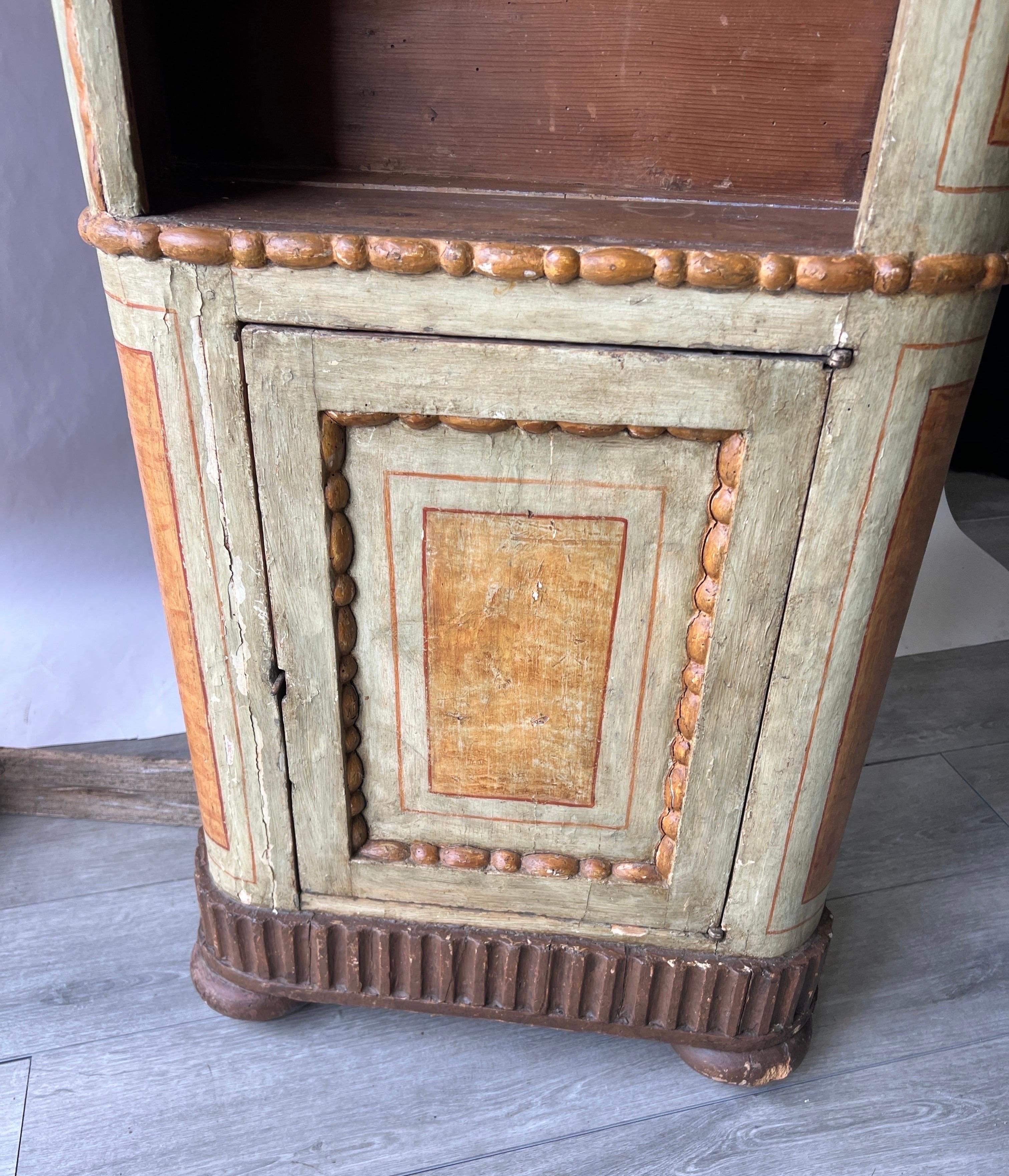 Early 18th century Italian or Gustavian paint decorated bookcase  In Good Condition For Sale In Charleston, SC